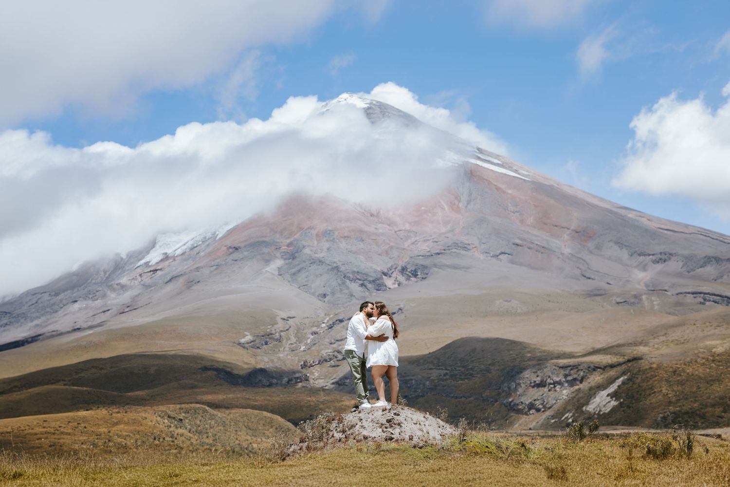 Fotógrafo profesional para bodas elegantes y llenas de emoción en Quito, Ecuador