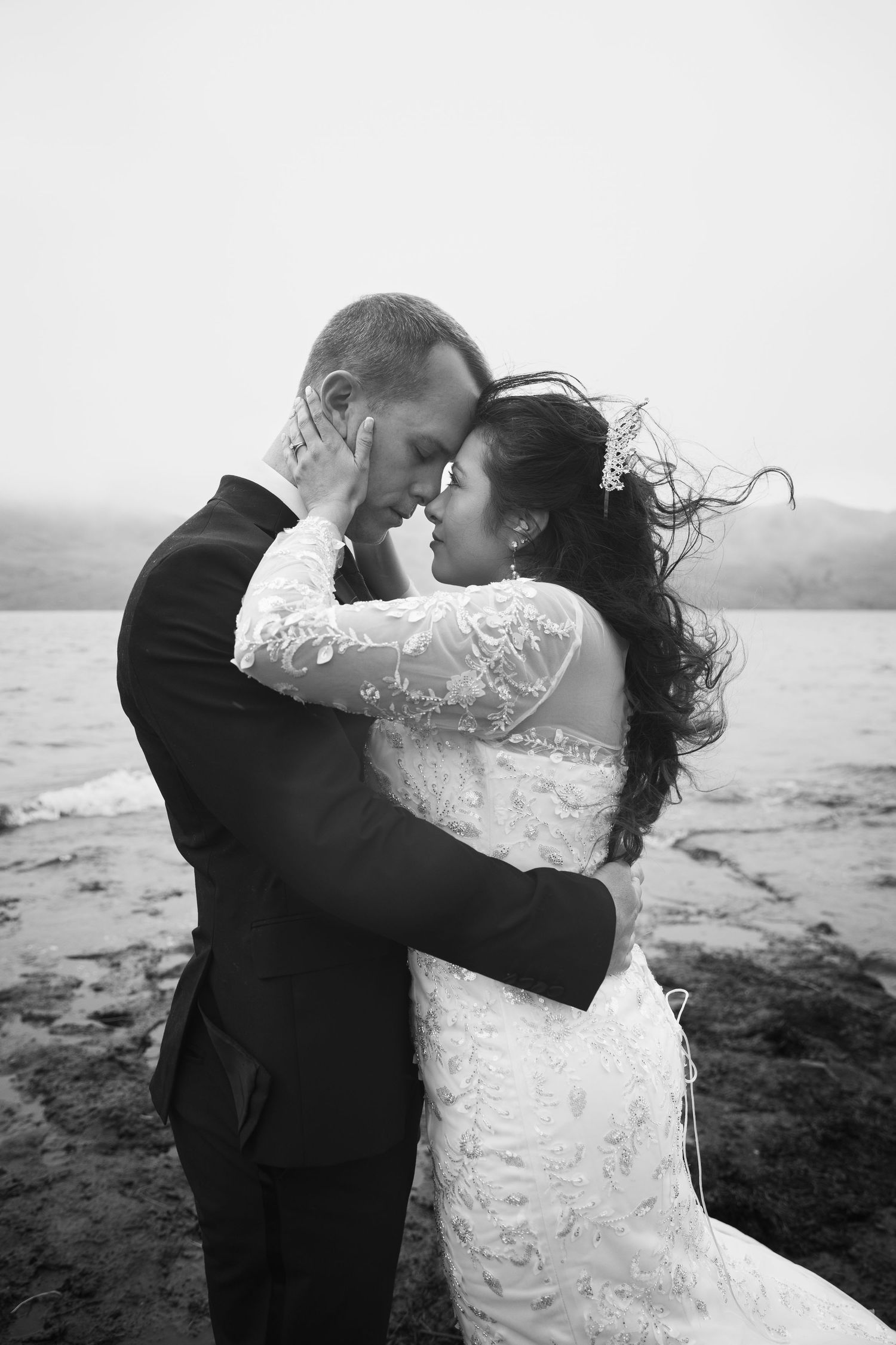 capturando bodas destino en Ecuador con estilo emocional, junto a organizadores de eventos.