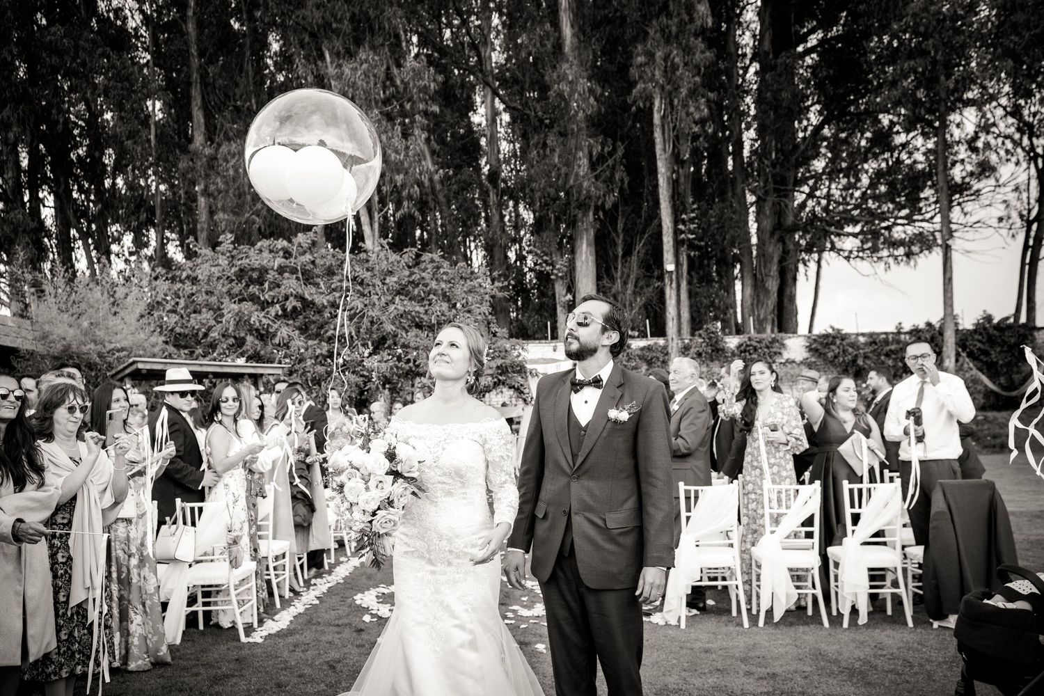 Capturando bodas destino en Ecuador con estilo emocional, junto a organizadores de eventos.