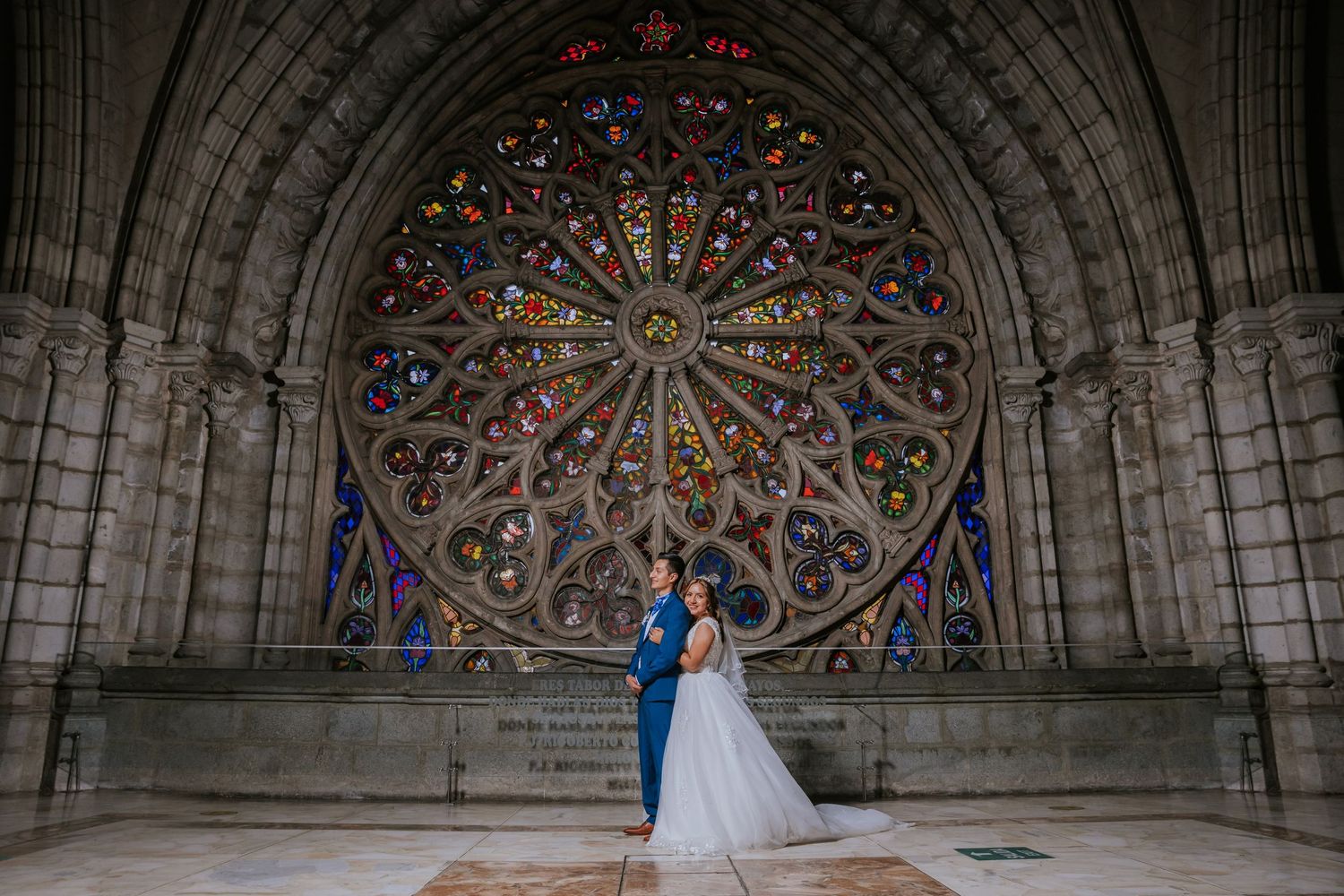 Fotografía de bodas destino en Quito y Ecuador con estilo emocional y documental