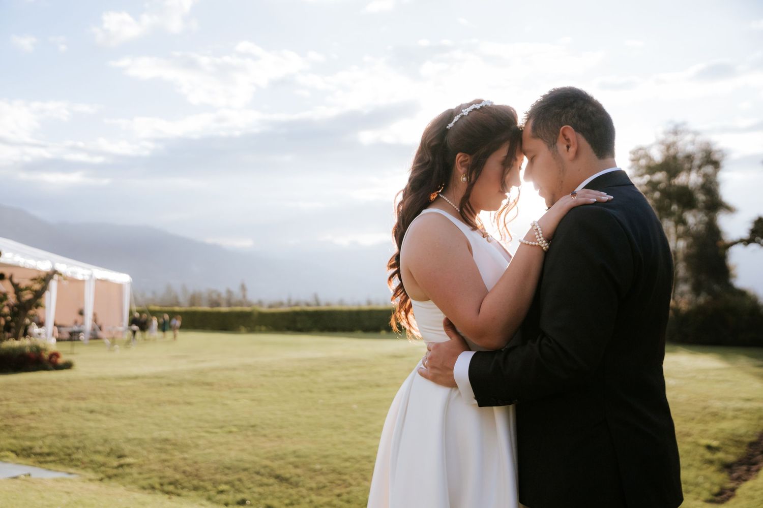 Recuerdos eternos de tu boda en Quito con un fotógrafo profesional y apasionado