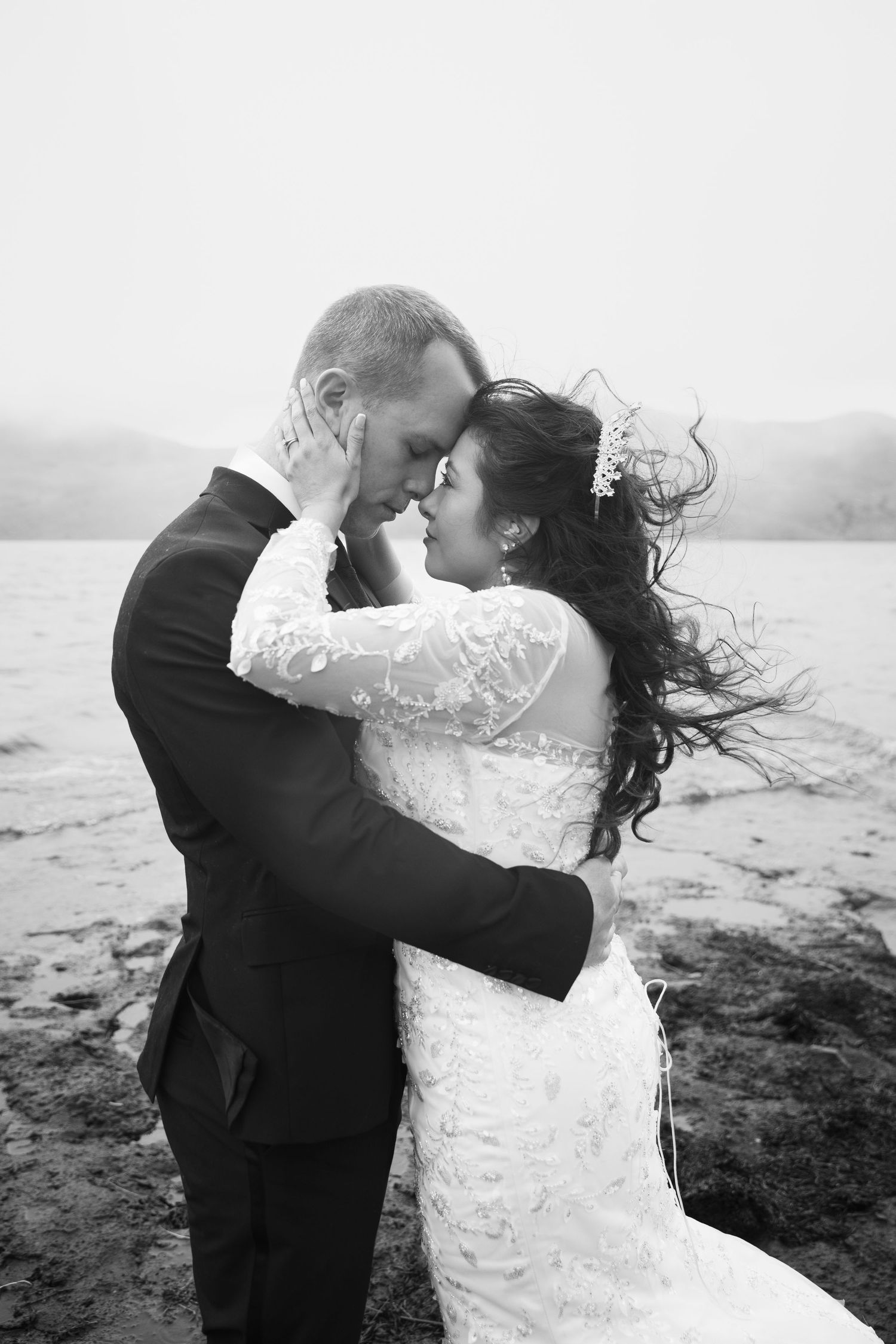capturando bodas destino en Ecuador con estilo emocional, junto a organizadores de eventos.