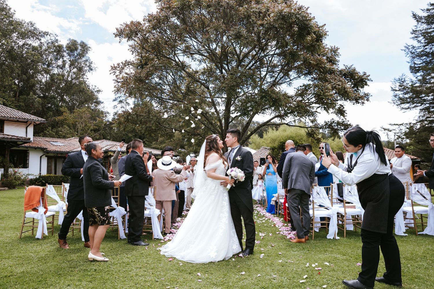 Pablo Andrade, fotógrafo de bodas en Quito, documentando historias de amor reales
