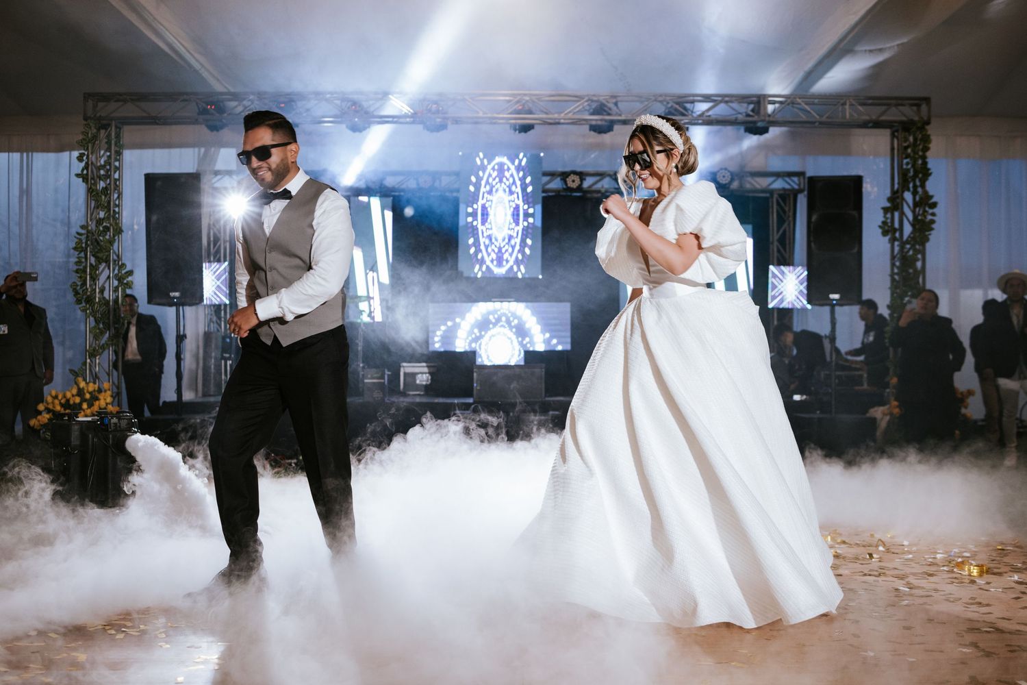 Capturando bodas destino en Ecuador con estilo emocional, junto a organizadores de eventos.