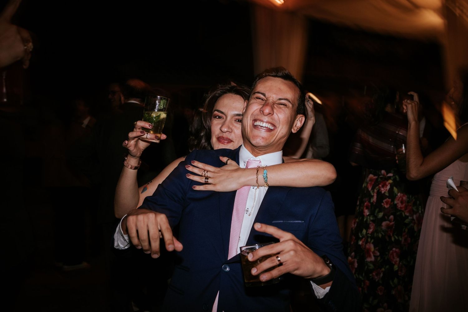 Capturando bodas destino en Ecuador con estilo emocional, junto a organizadores de eventos.