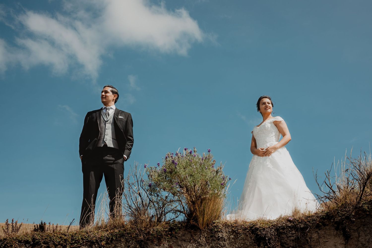 capturando bodas destino en Ecuador con estilo emocional, junto a organizadores de eventos.