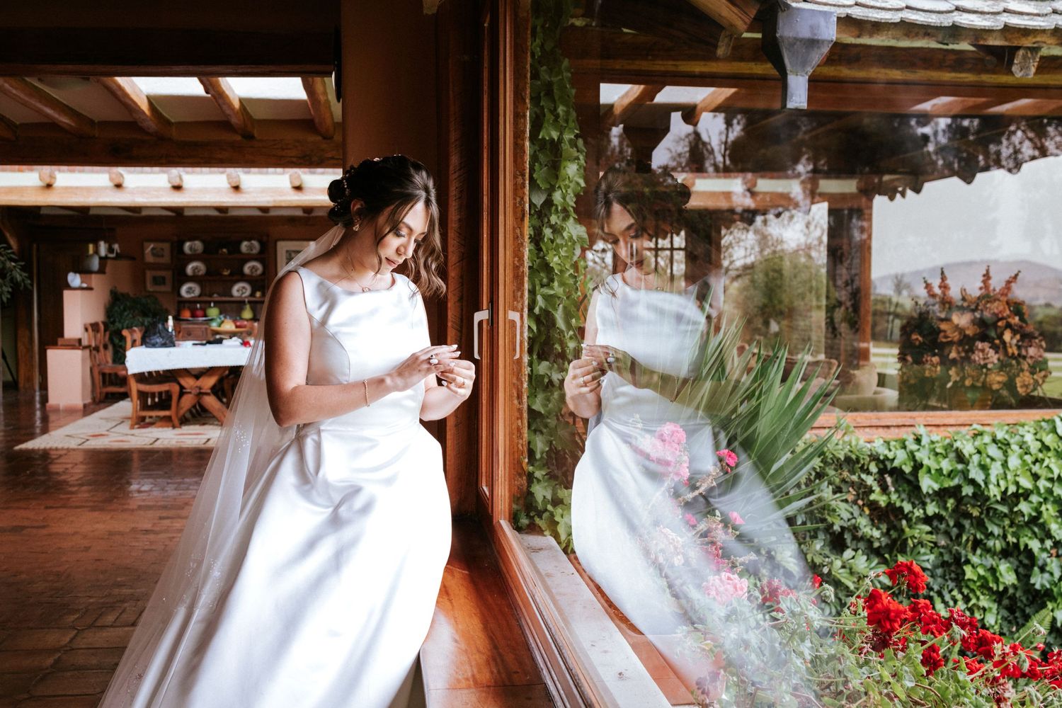 Fotógrafo de bodas en Quito y colaborador de wedding planners para crear eventos únicos.