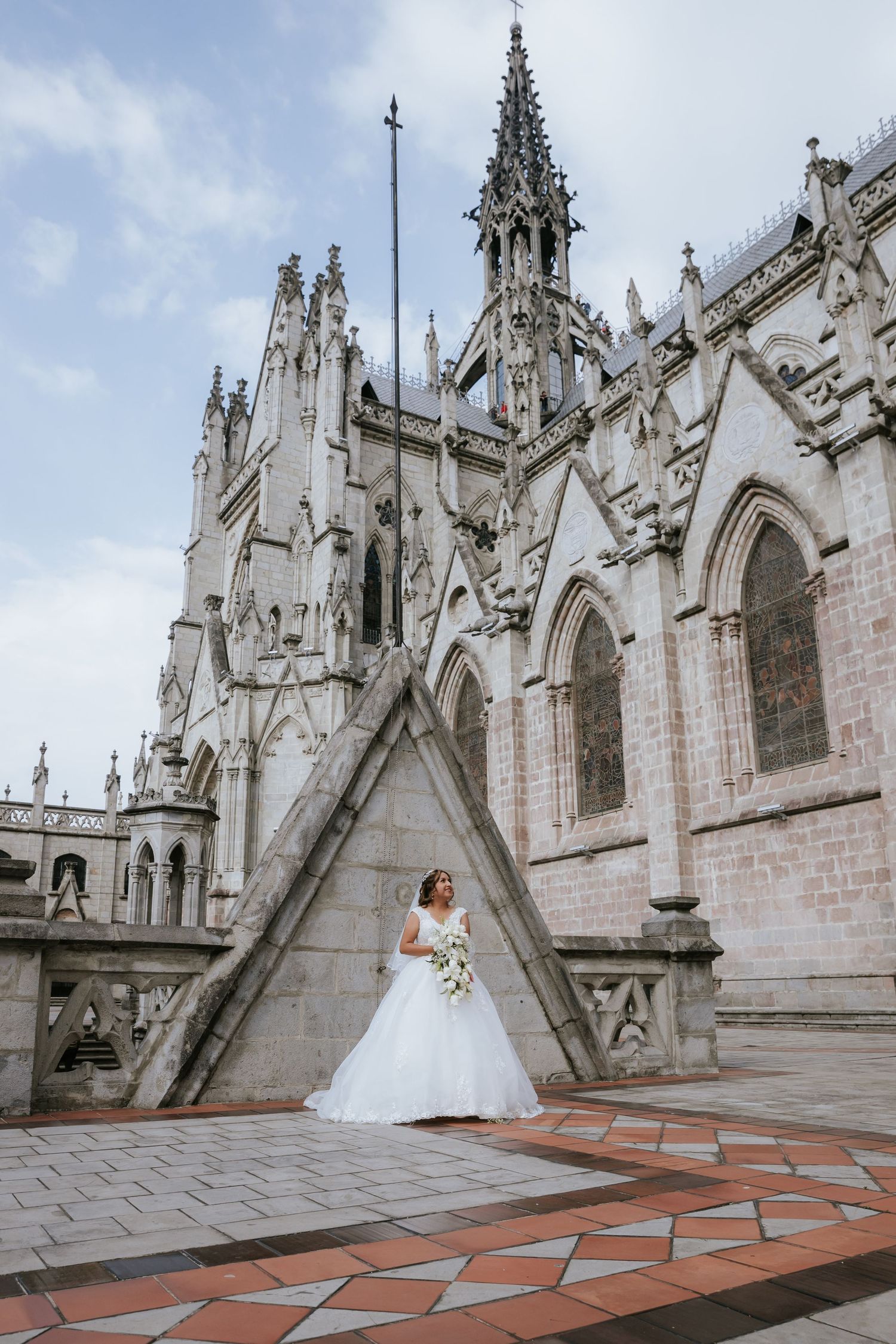 Fotografía de bodas destino en Quito y Ecuador con estilo emocional y documental