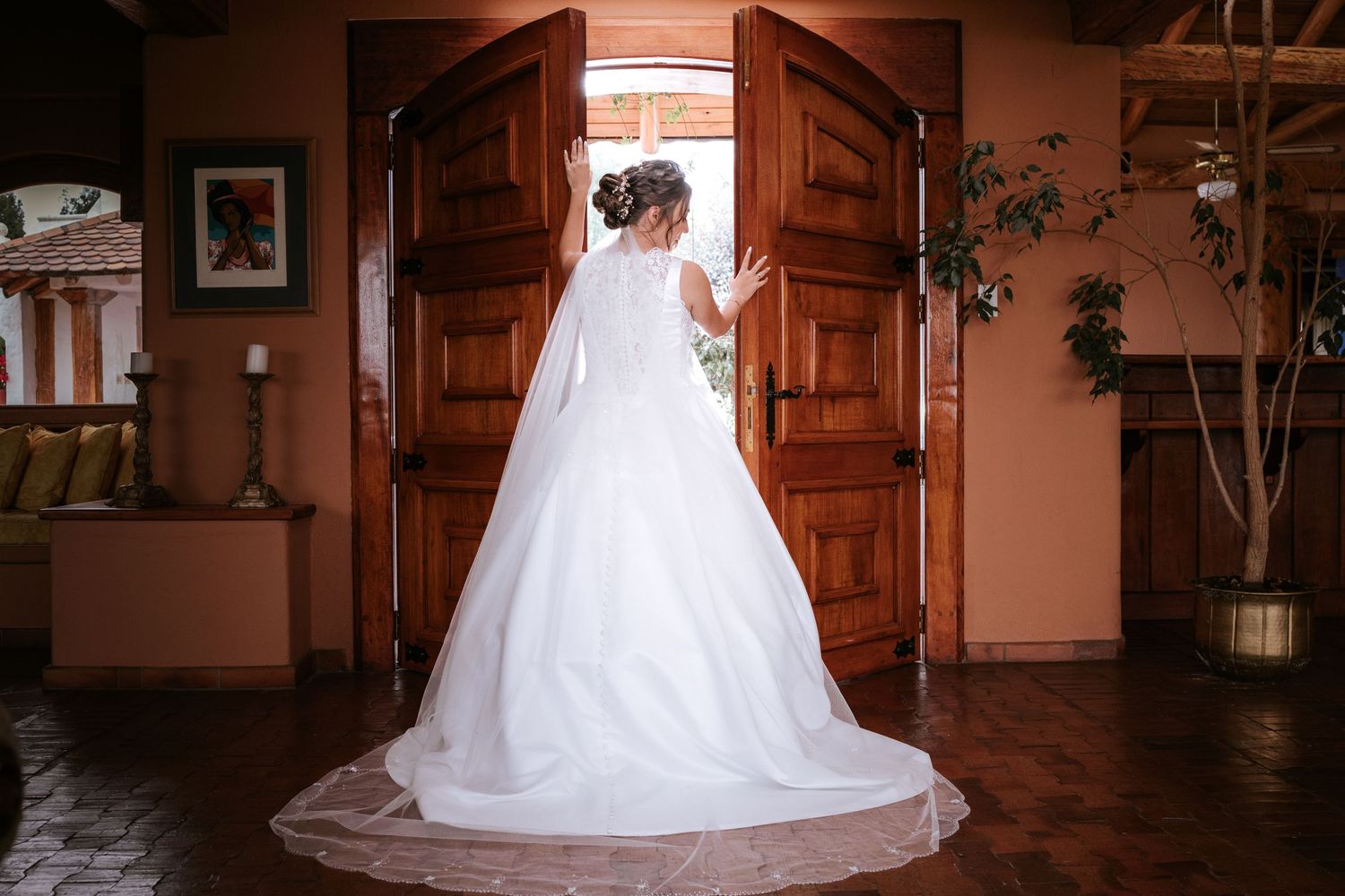Fotógrafo de bodas en Quito y colaborador de wedding planners para crear eventos únicos.