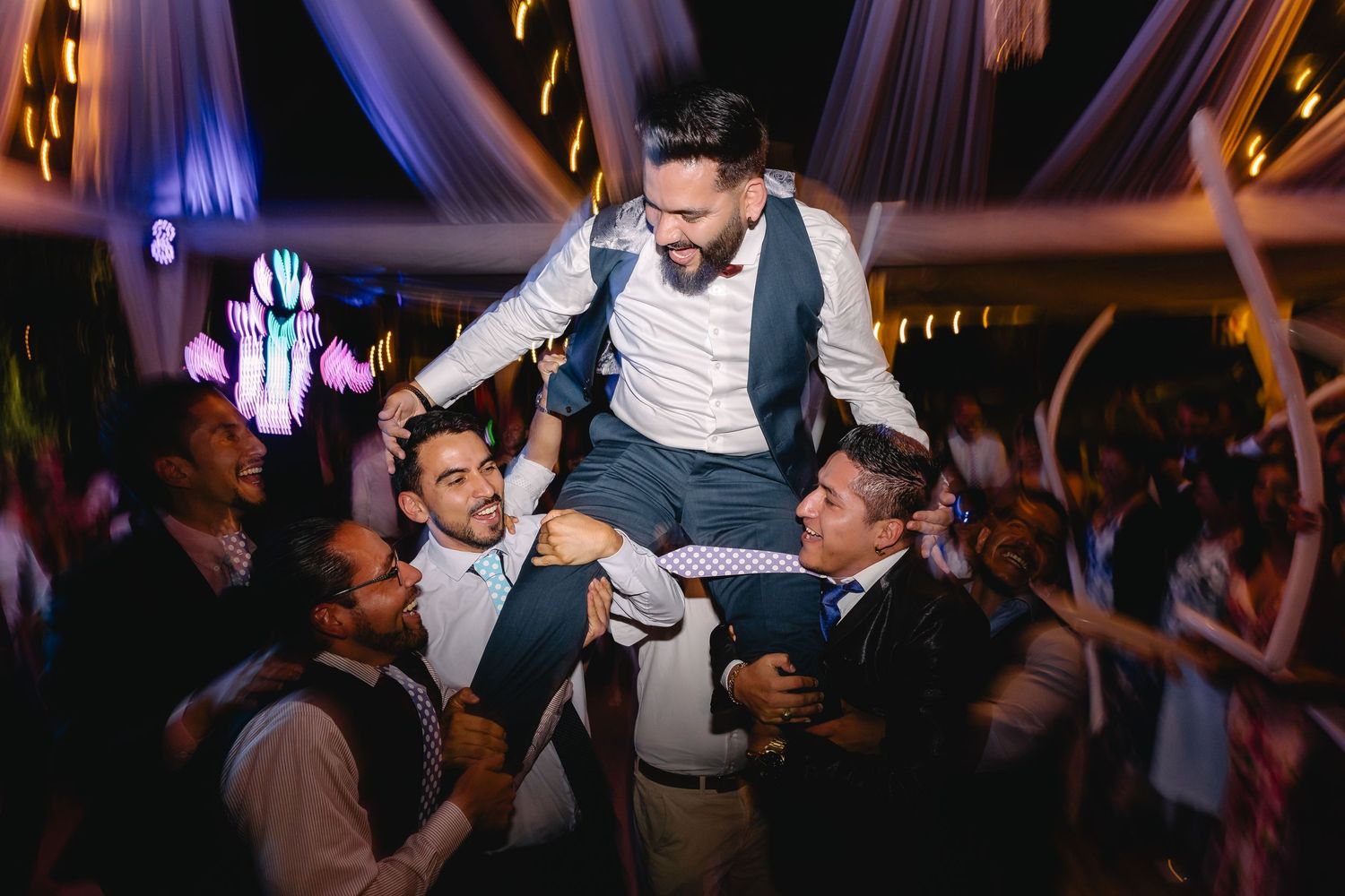 Recuerdos eternos de tu boda en Quito con un fotógrafo profesional y apasionado