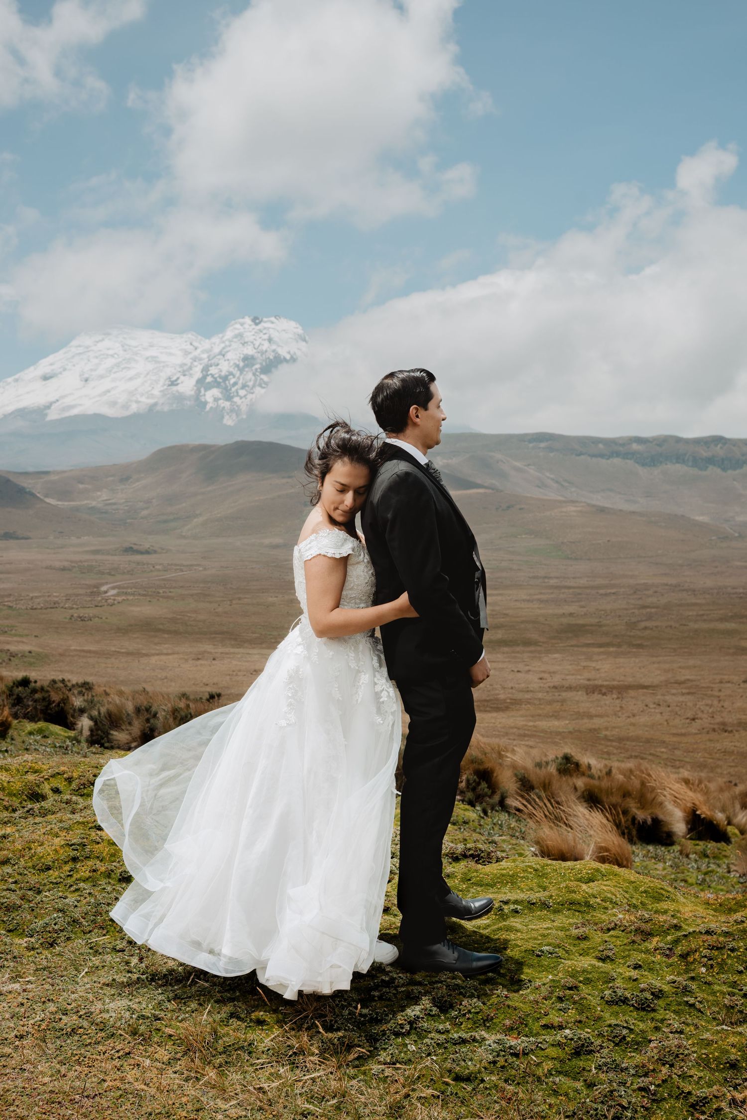 Bodas civiles, pre boda y eventos íntimos en Quito fotografiados con pasión y arte.