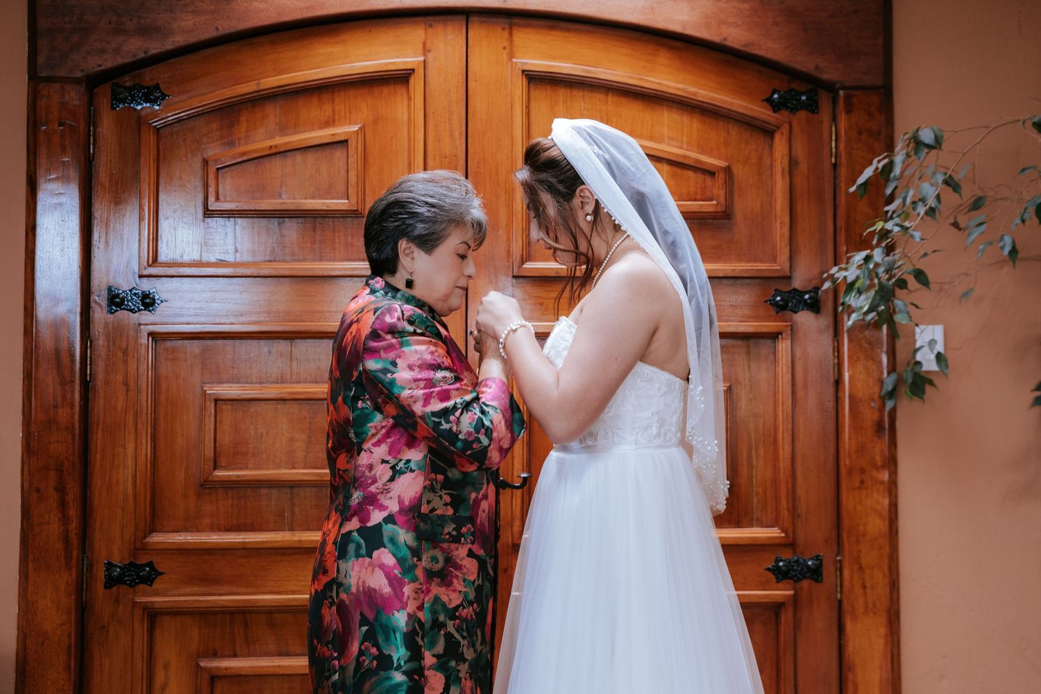 Sesiones fotográficas de bodas auténticas y naturales en las mejores haciendas de Quito