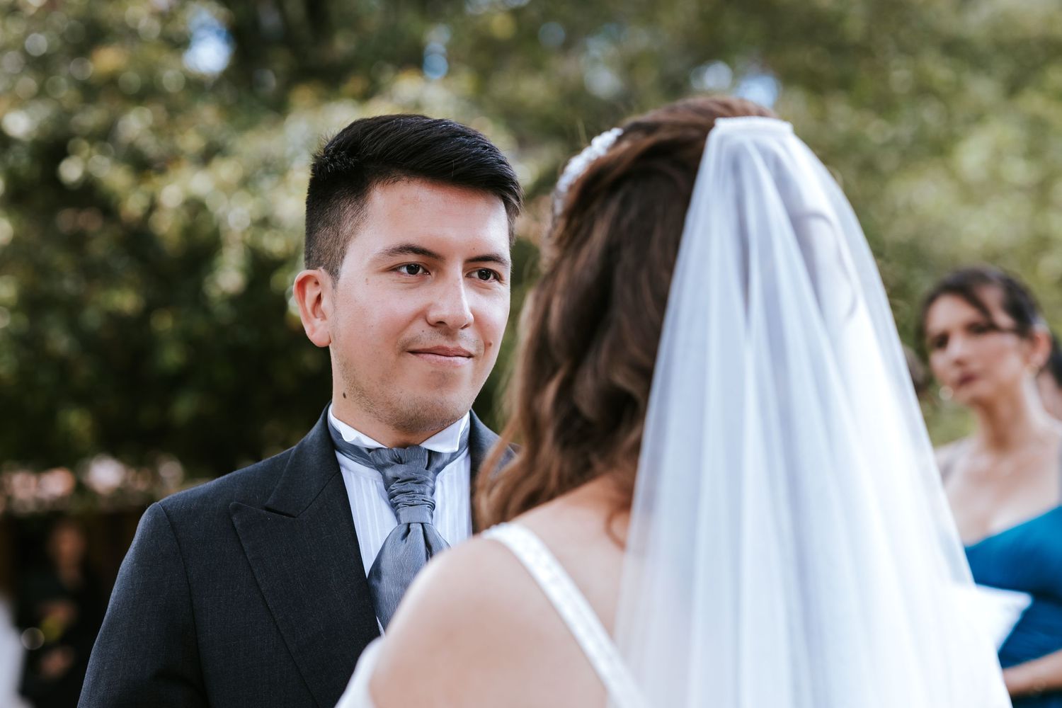 Pablo Andrade, fotógrafo de bodas en Quito, documentando historias de amor reales
