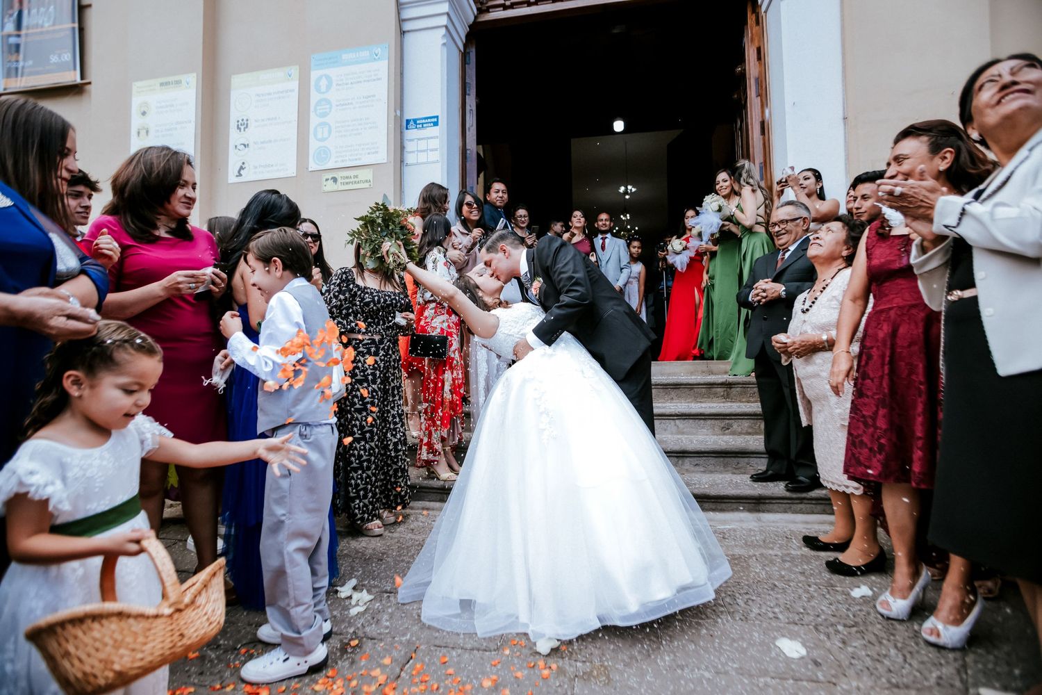 Fotografía de bodas con planificación perfecta gracias a wedding planners en Quito.