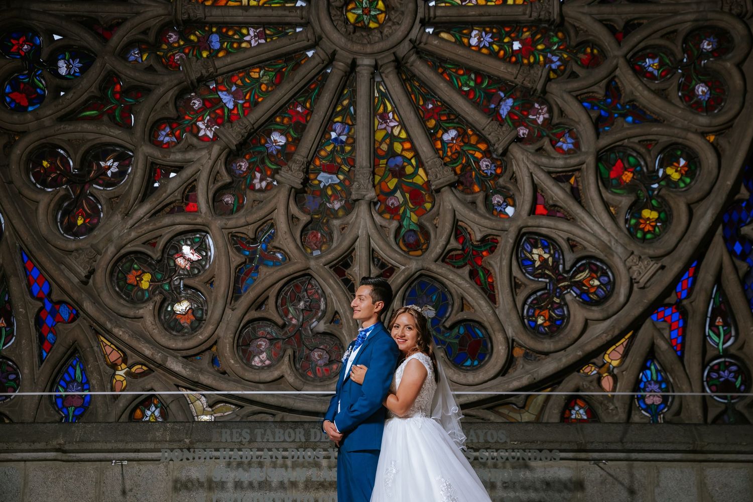 Fotografía de bodas destino en Quito y Ecuador con estilo emocional y documental