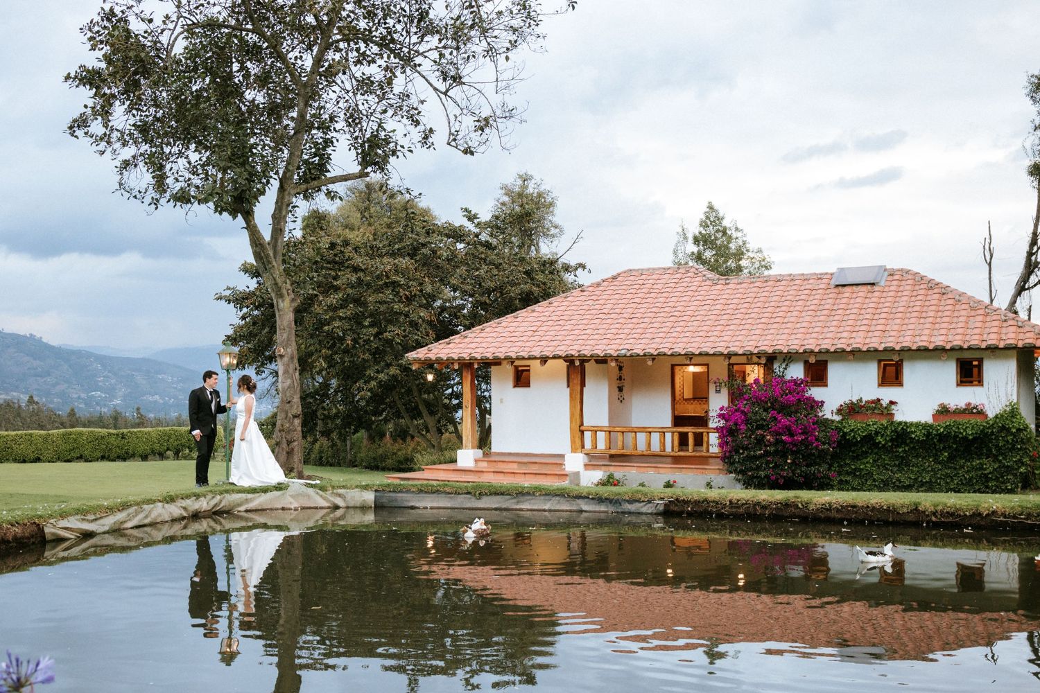 Organización de bodas con fotógrafos profesionales en las mejores haciendas de Quito.
