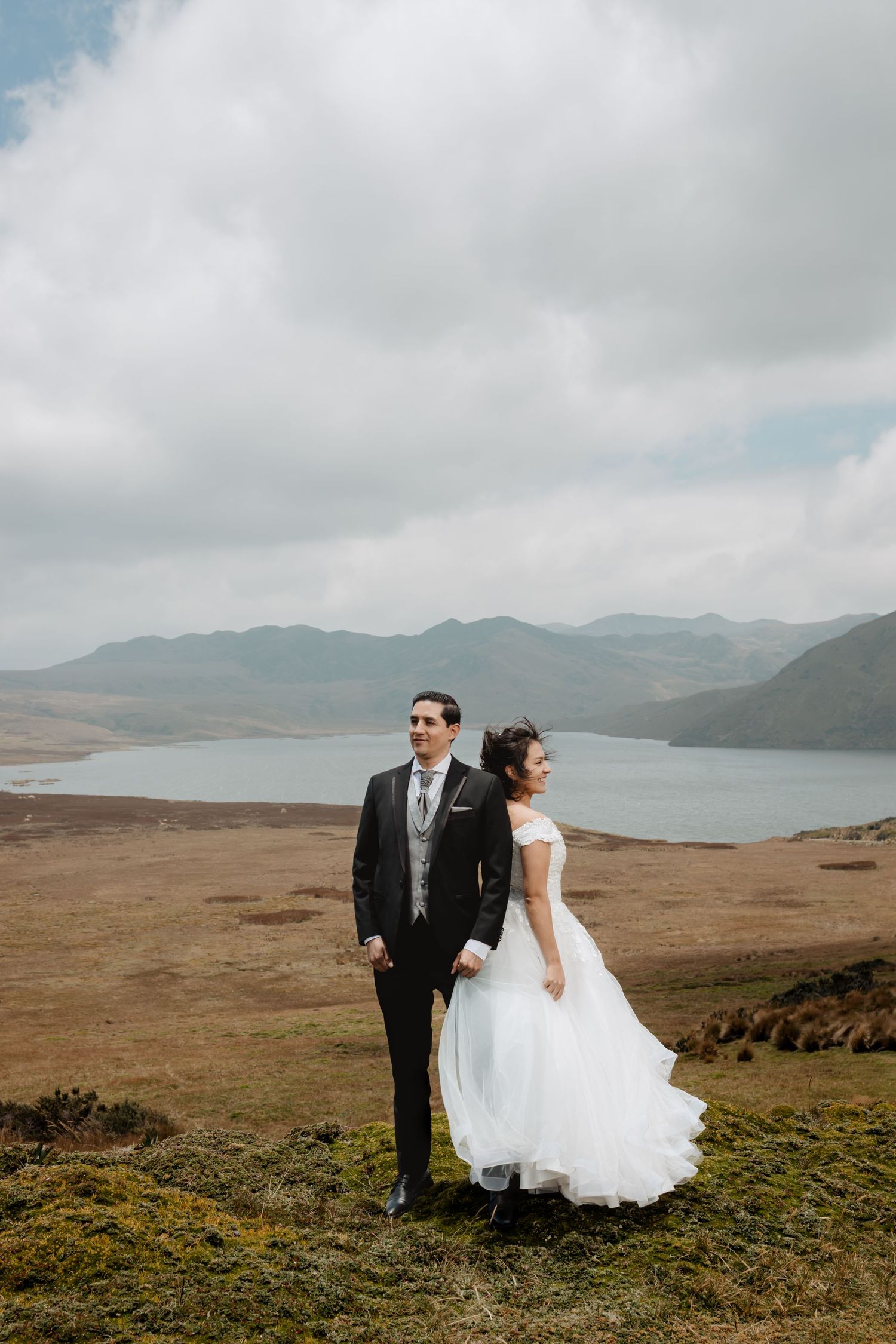 Bodas civiles, pre boda y eventos íntimos en Quito fotografiados con pasión y arte.