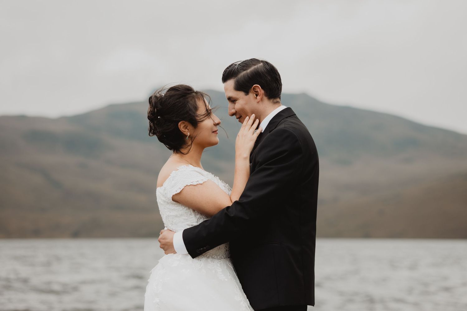 Crea tu boda soñada en Quito con planificación profesional y recuerdos fotográficos únicos.