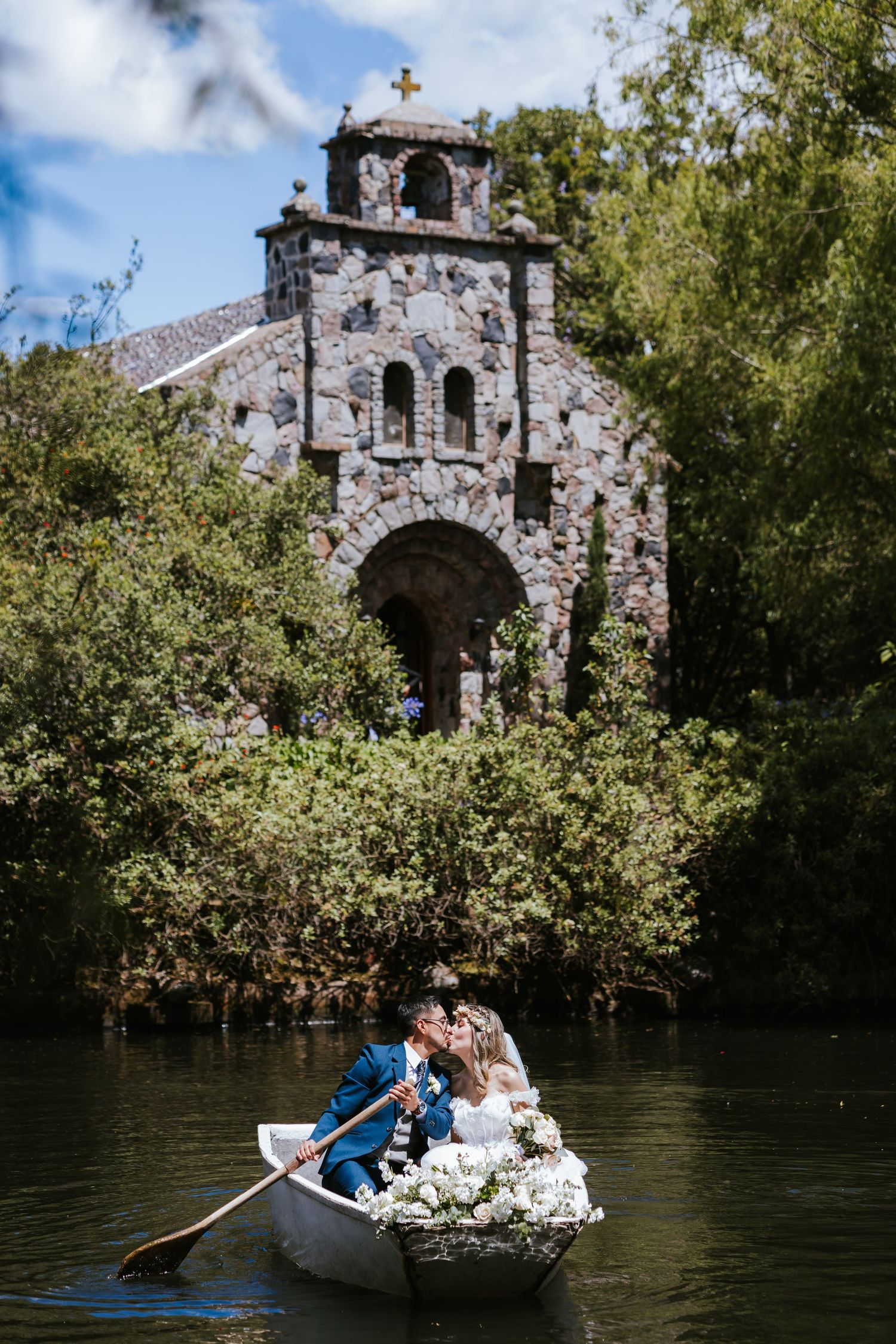 Fotografía de bodas destino en Quito y Ecuador con estilo emocional y documental