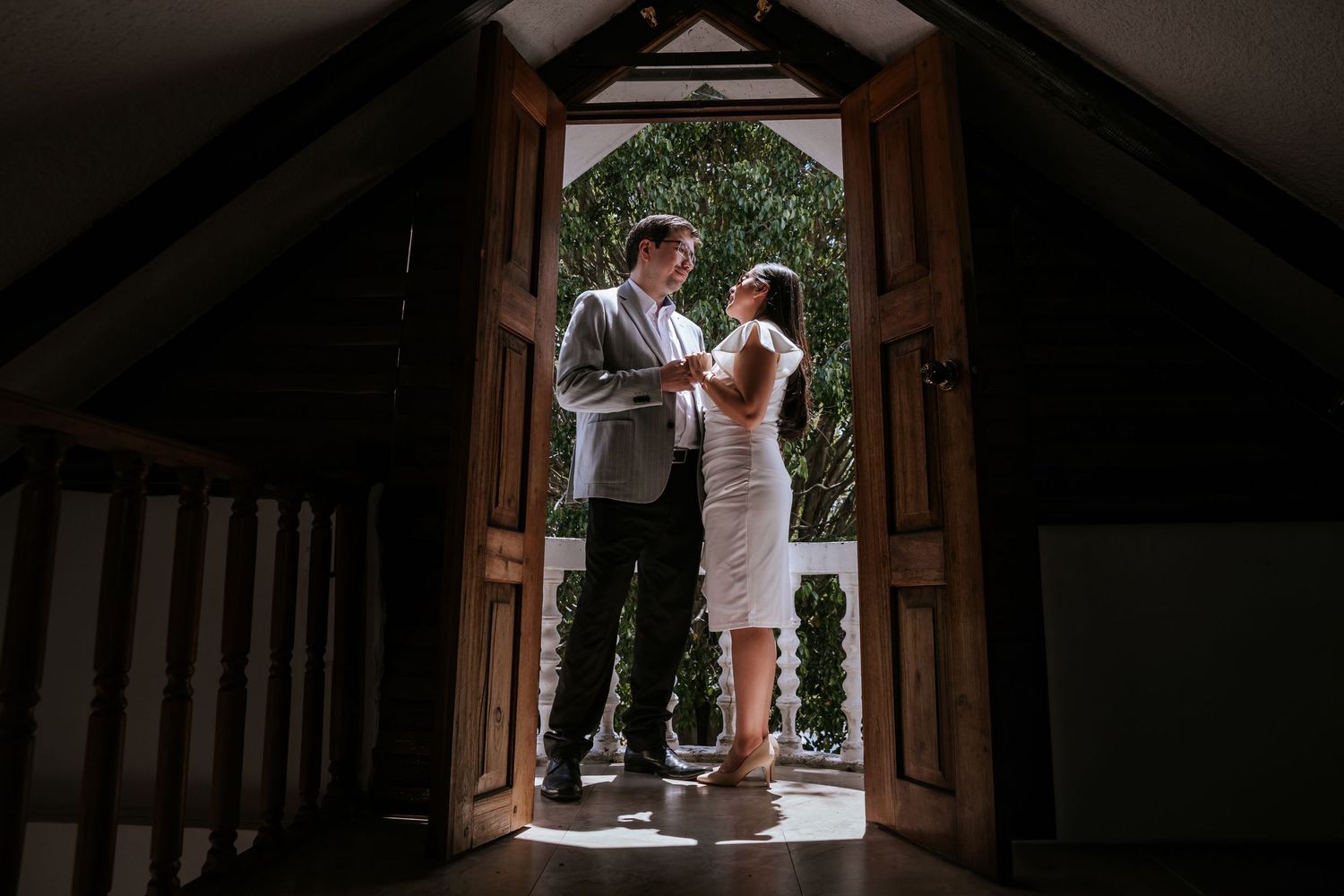 Fotografía de bodas destino en Quito y Ecuador con estilo emocional y documental