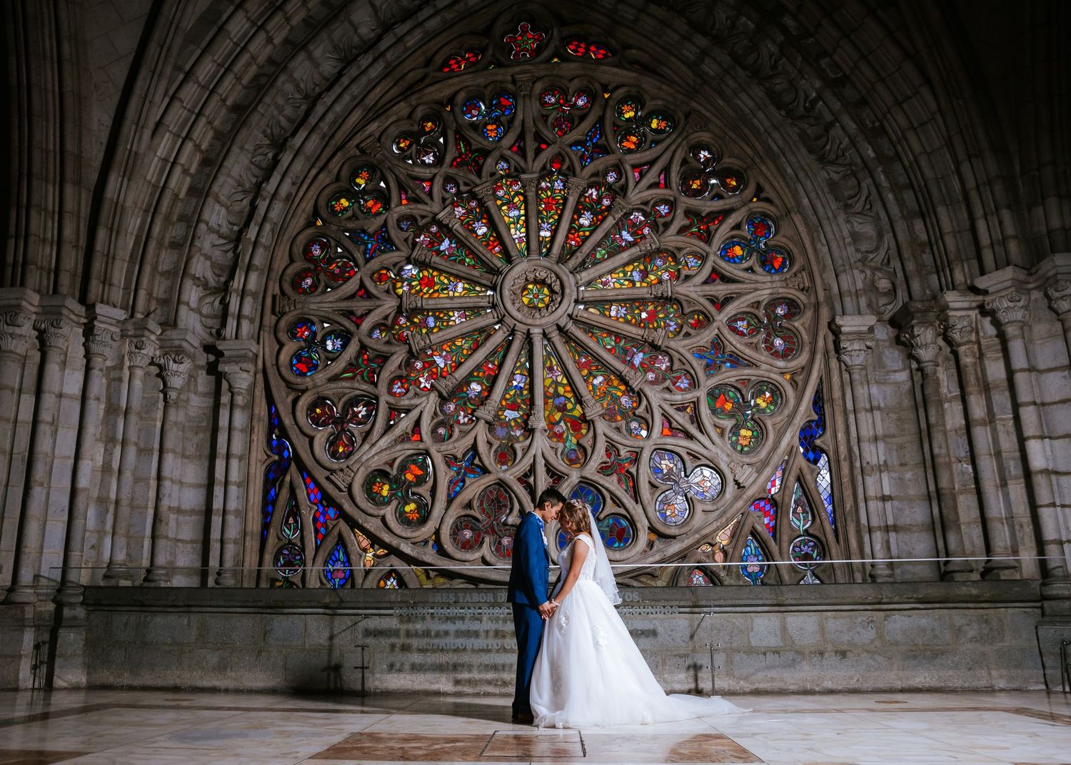 Fotografía de bodas destino en Quito y Ecuador con estilo emocional y documentalFotografía de bodas destino en Quito y Ecuador con estilo em