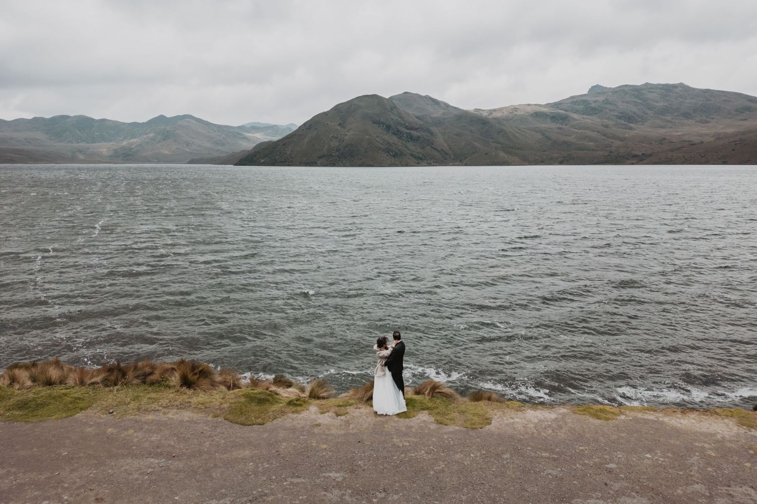 trabajamos junto a wedding planners y quintas exclusivas para documentar tu gran día.
