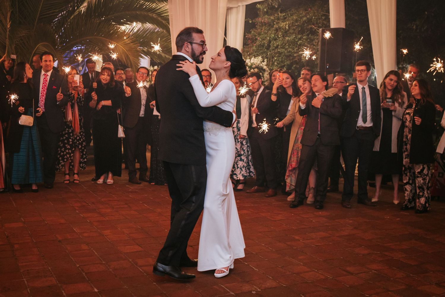 Capturando bodas destino en Ecuador con estilo emocional, junto a organizadores de eventos.