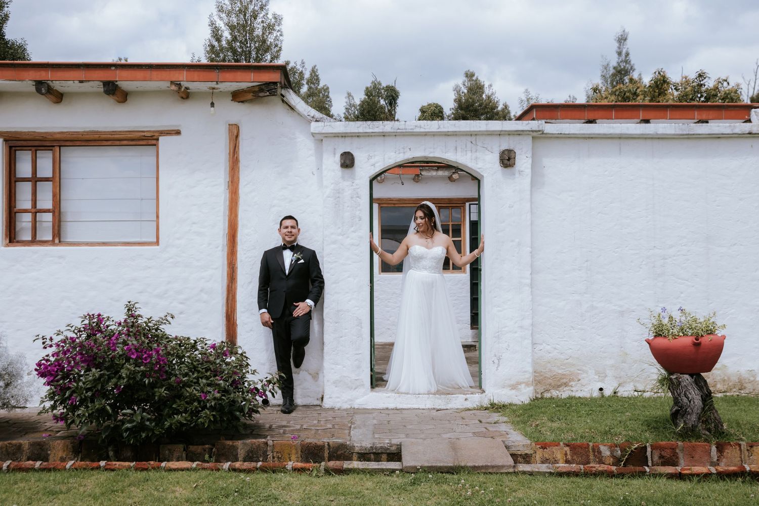 Recuerdos eternos de tu boda en Quito con un fotógrafo profesional y apasionado
