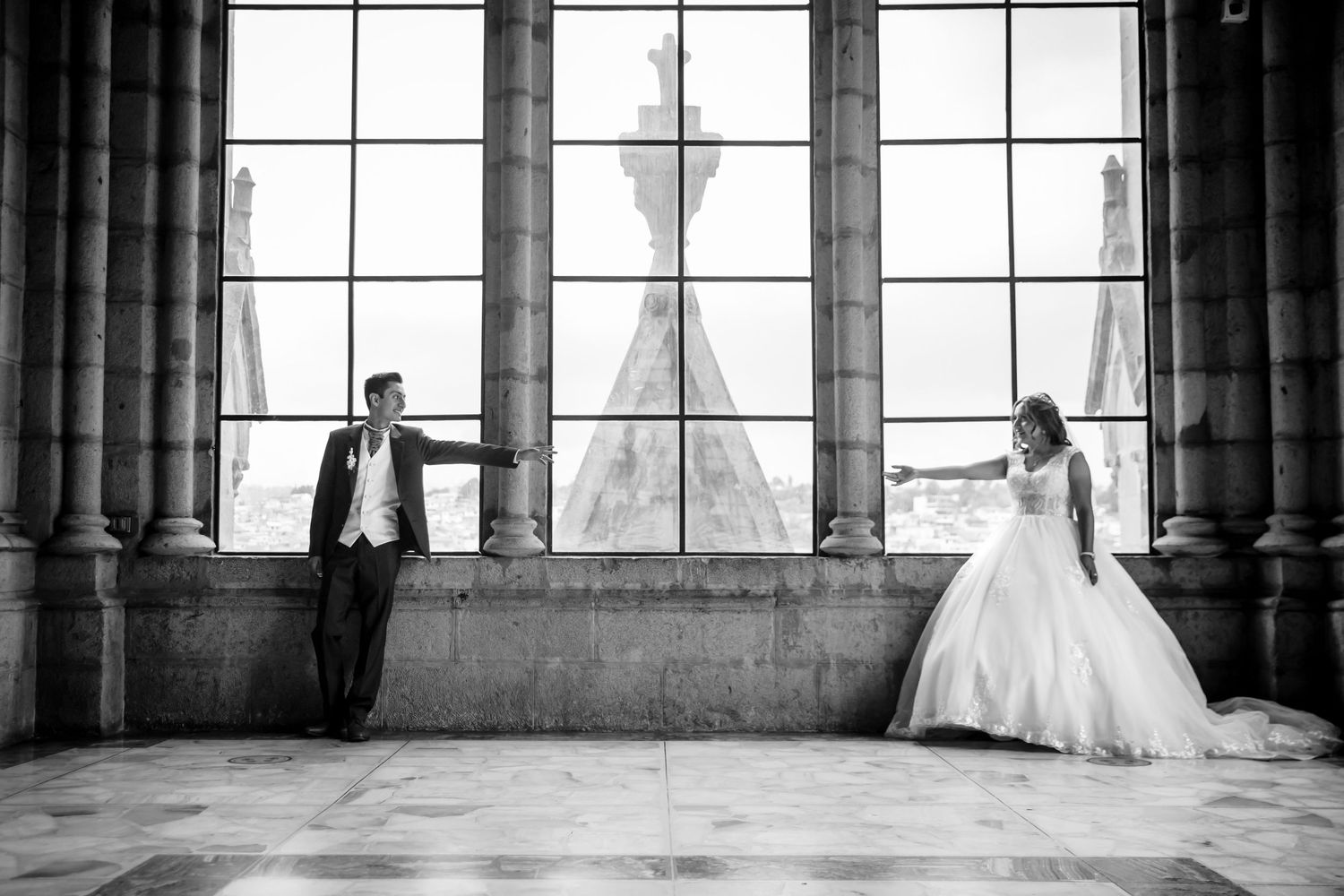 Fotografía de bodas destino en Quito y Ecuador con estilo emocional y documental