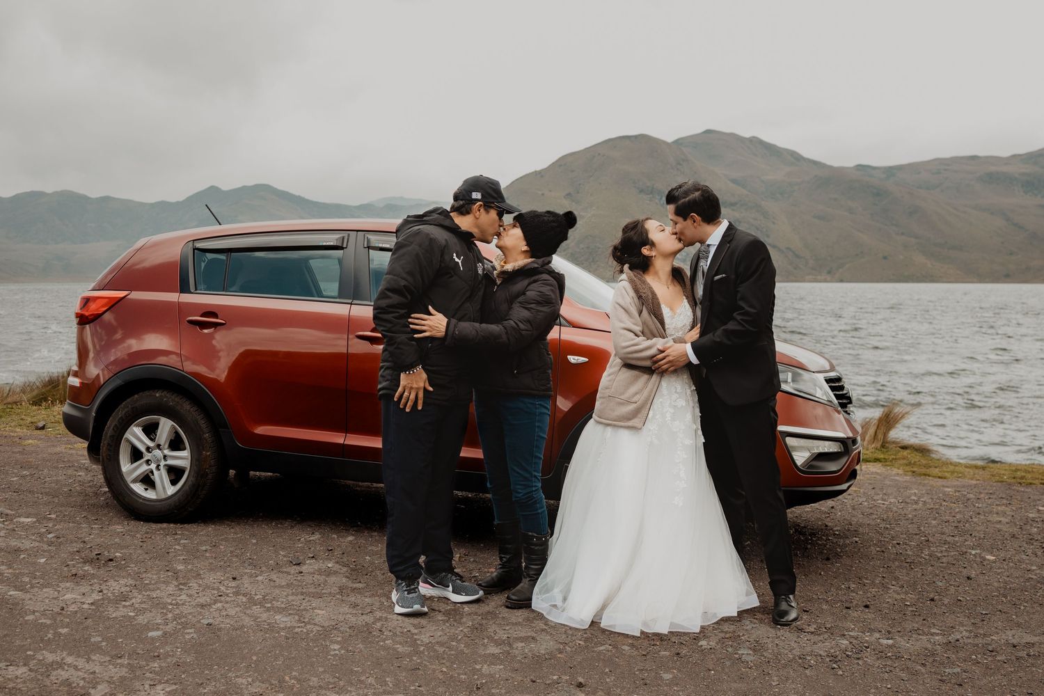 trabajamos junto a wedding planners y quintas exclusivas para documentar tu gran día.