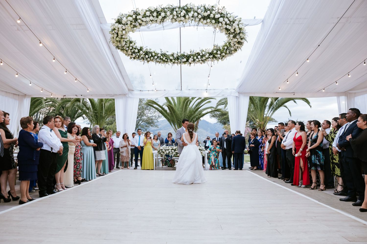 Sesiones fotográficas de bodas auténticas y naturales en las mejores haciendas de Quito
