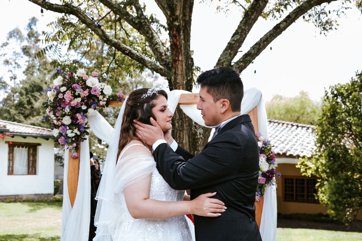 Pablo Andrade, fotógrafo de bodas en Quito, documentando historias de amor reales