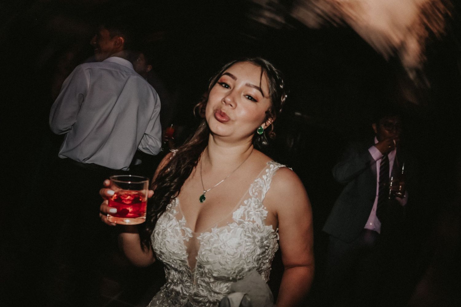 Fotógrafo de bodas en Quito y colaborador de wedding planners para crear eventos únicos.