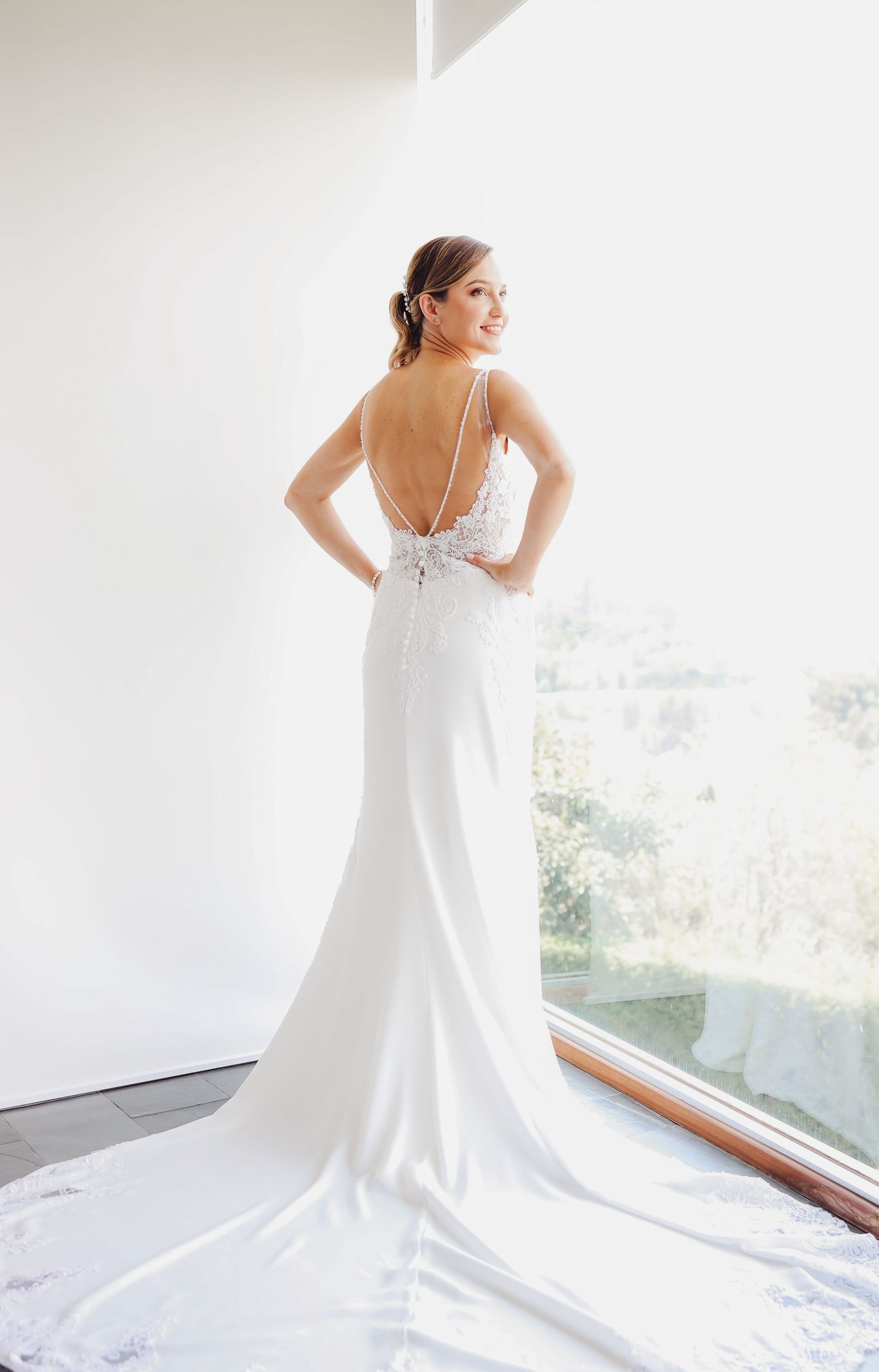 Servicio completo de fotografía para bodas en Quito con alianzas en catering y decoración.
