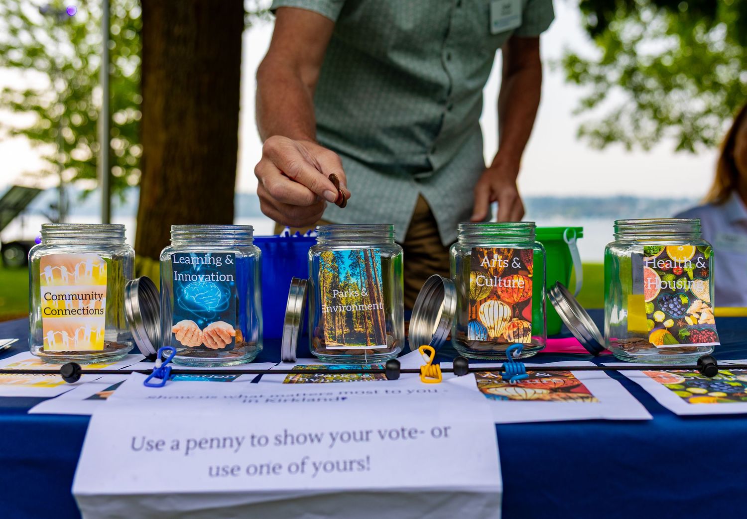 Local community event in Kirkland park setting