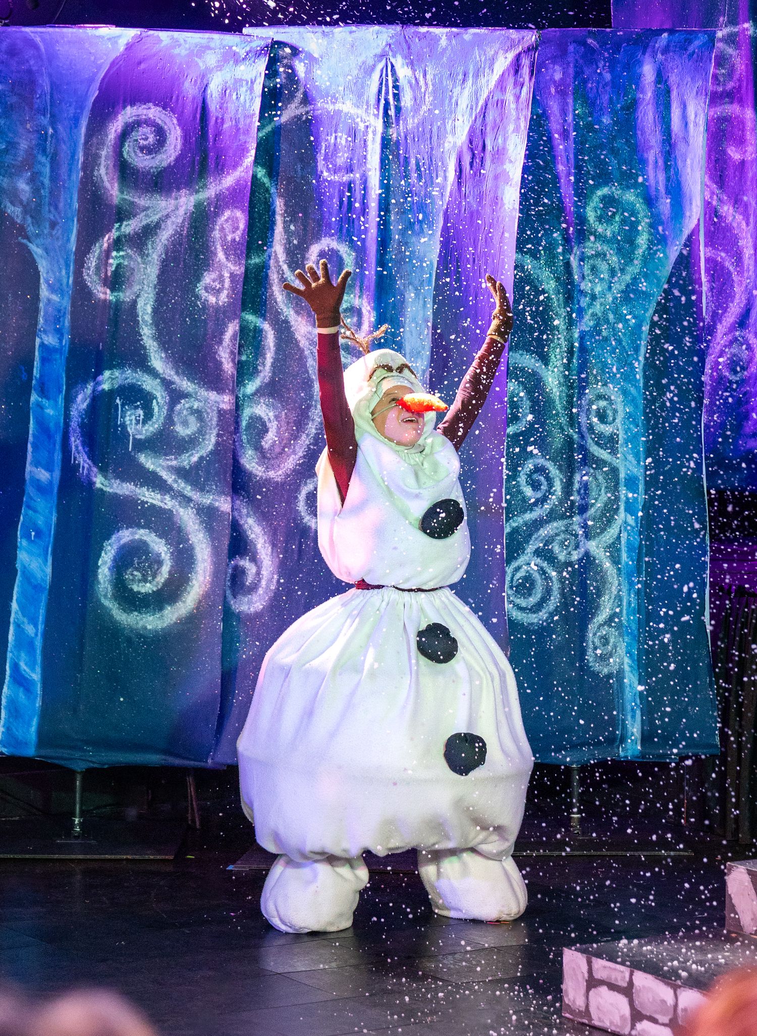 Expressive actor performing on stage in Kirkland