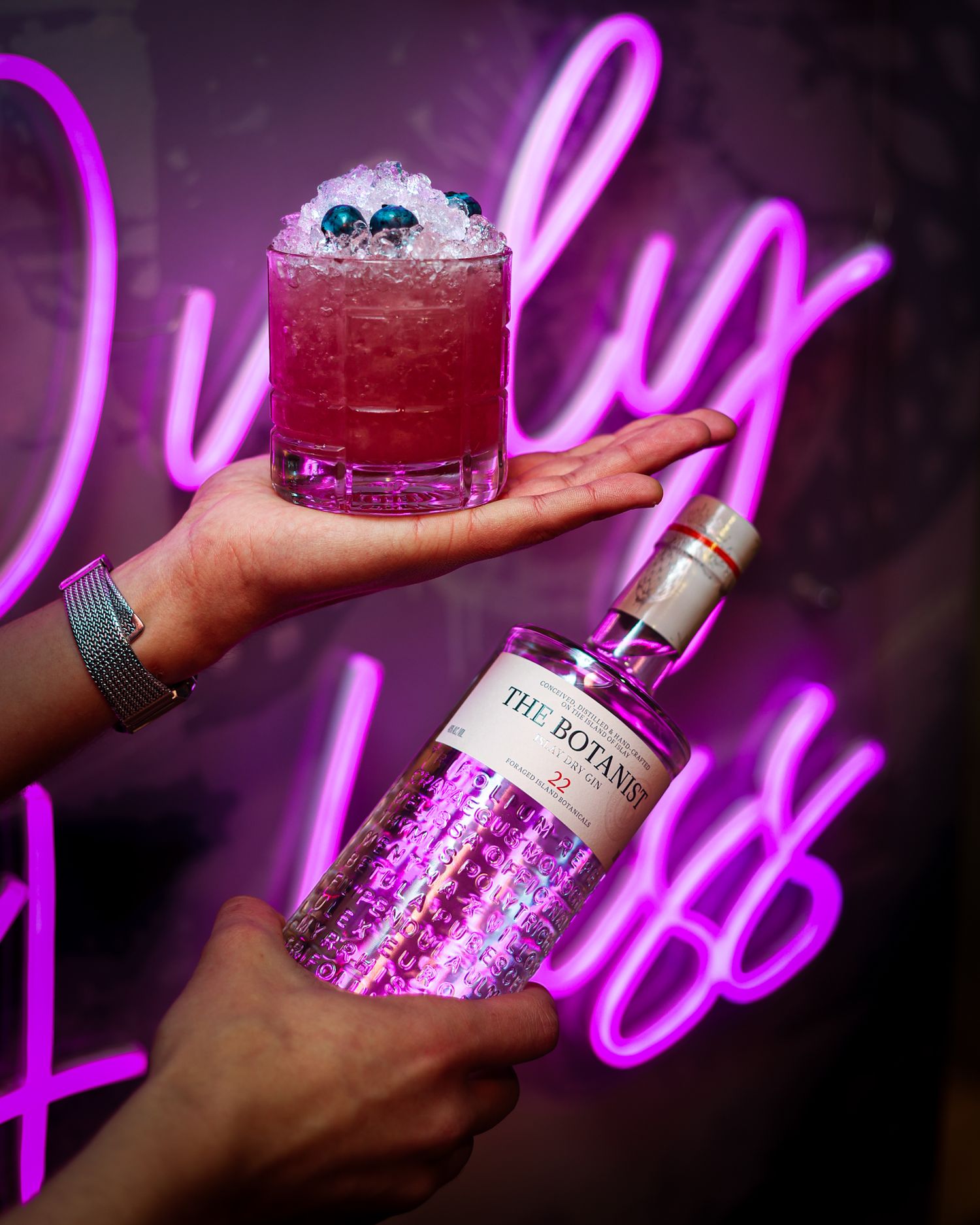 Botanist gin with a red bramble cocktail