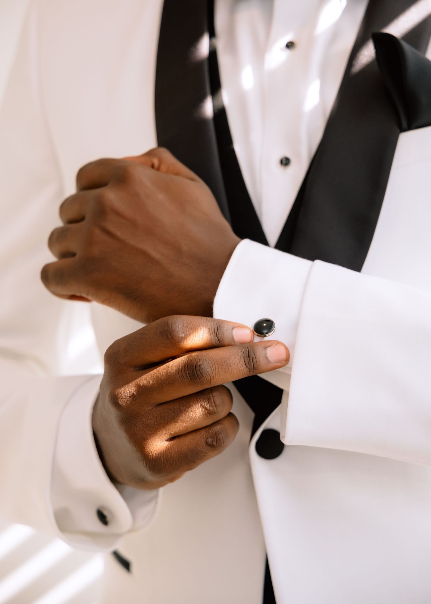Montreal Luxury wedding photography - groom details