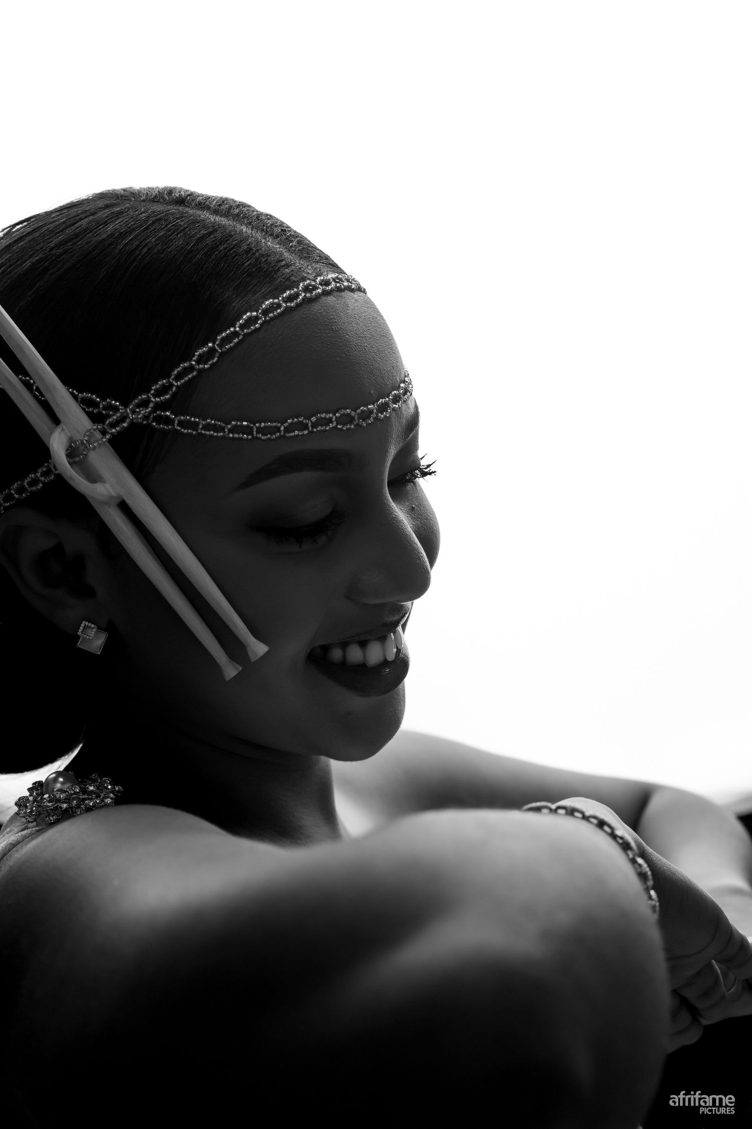 black and white bride photo