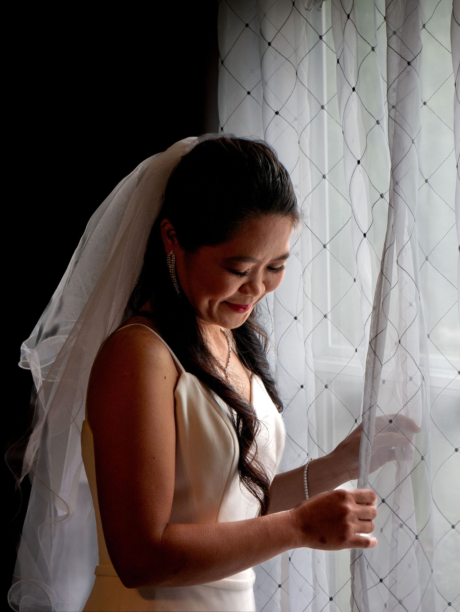 bride portraits natural lighting
