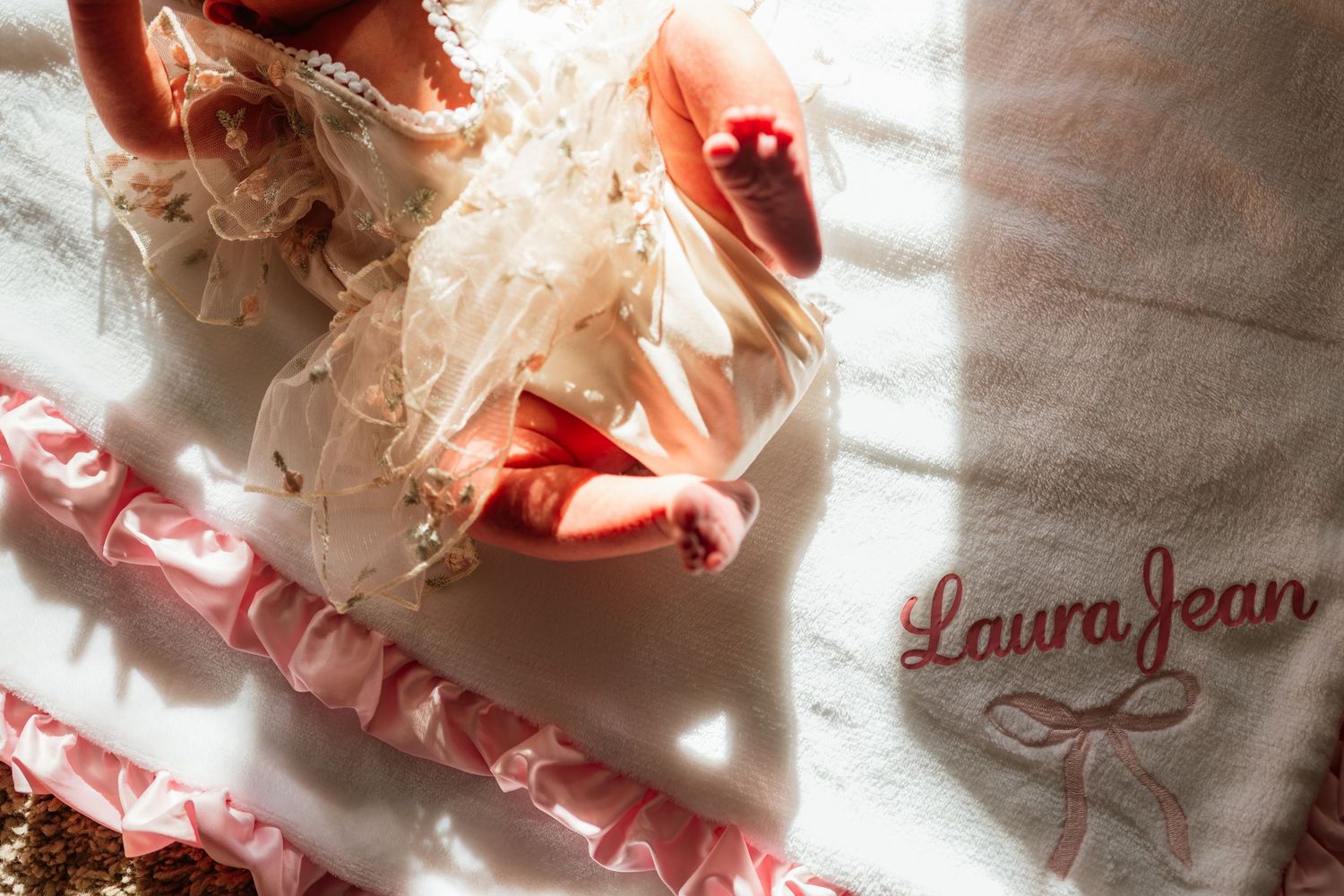 in home newborn photos Dietrich Illinois natural light