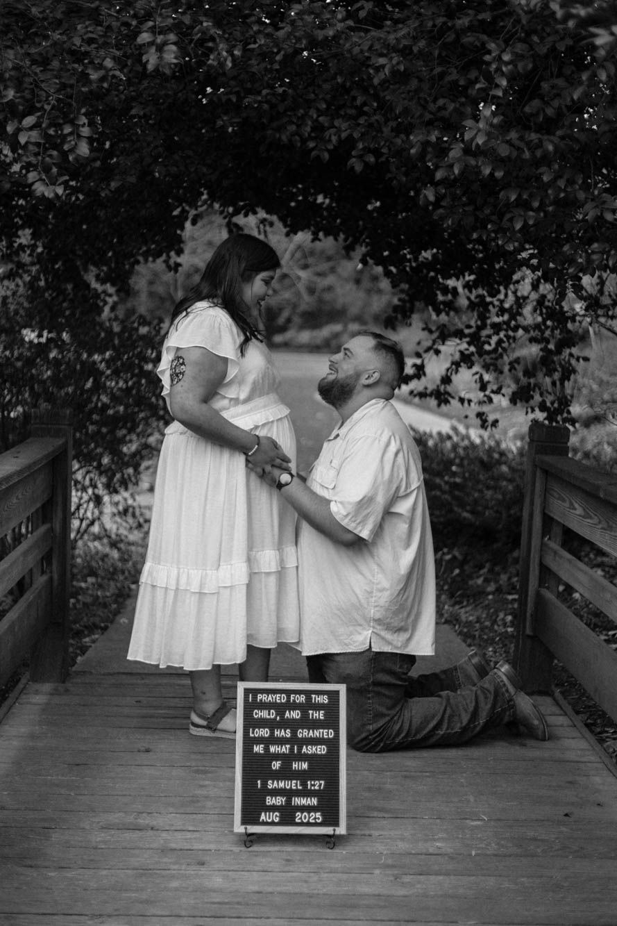 Natural light maternity photography session in Asheboro, North Carolina