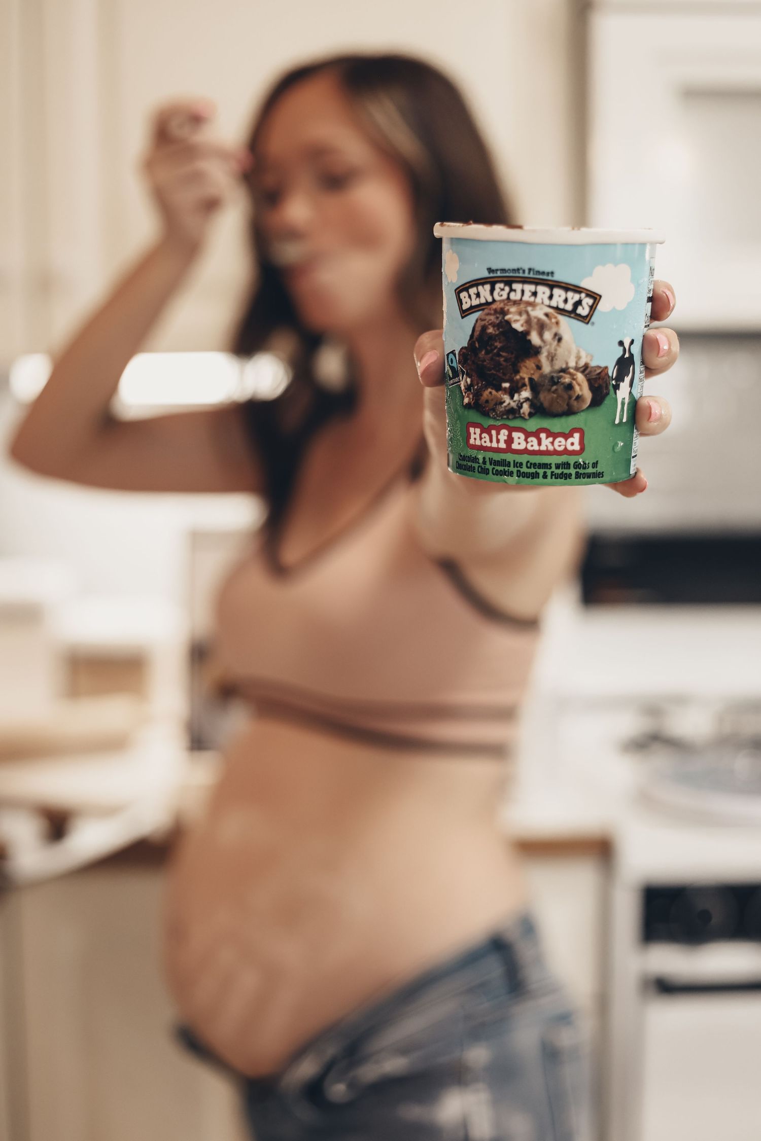 Natural light maternity photography session in Asheboro, North Carolina