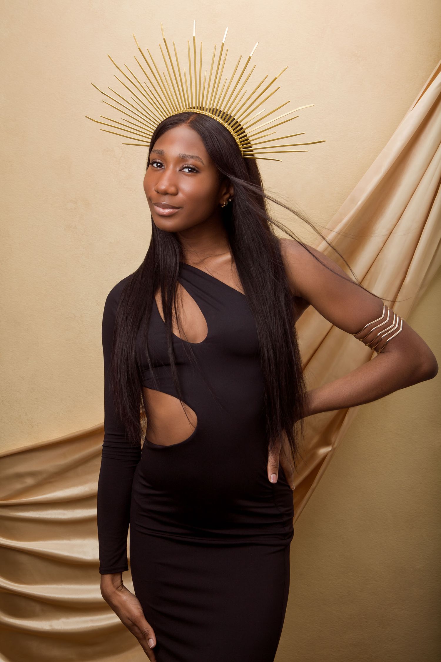 Feminine energy photoshoot, gold theme photoshoot, beauty portraits for women, magazine-style photos, studio photoshoot inspiration