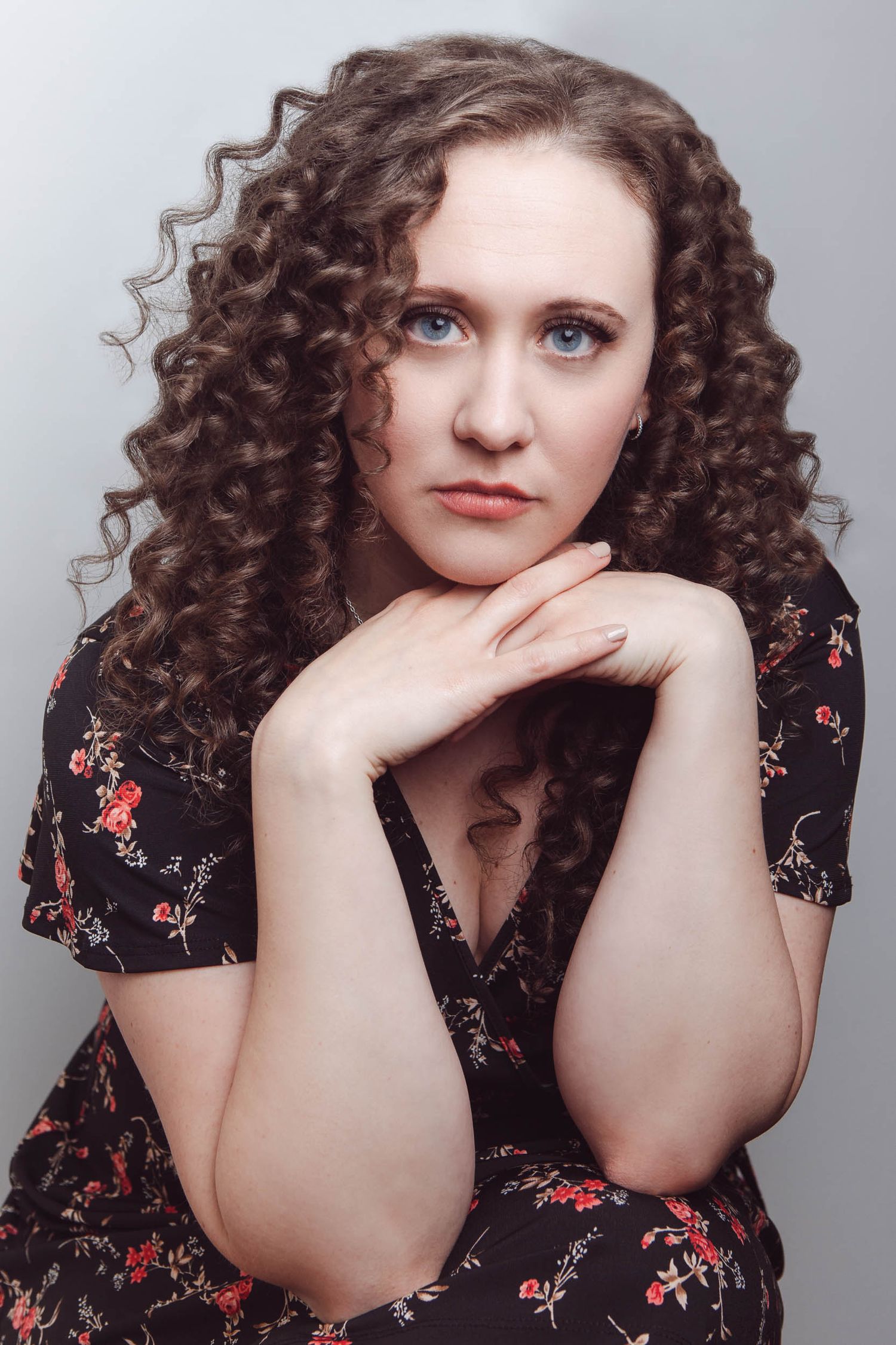 portraits for women, Seattle women photographer, custom photoshoot experience, model for a day photoshoot, self-love photos
