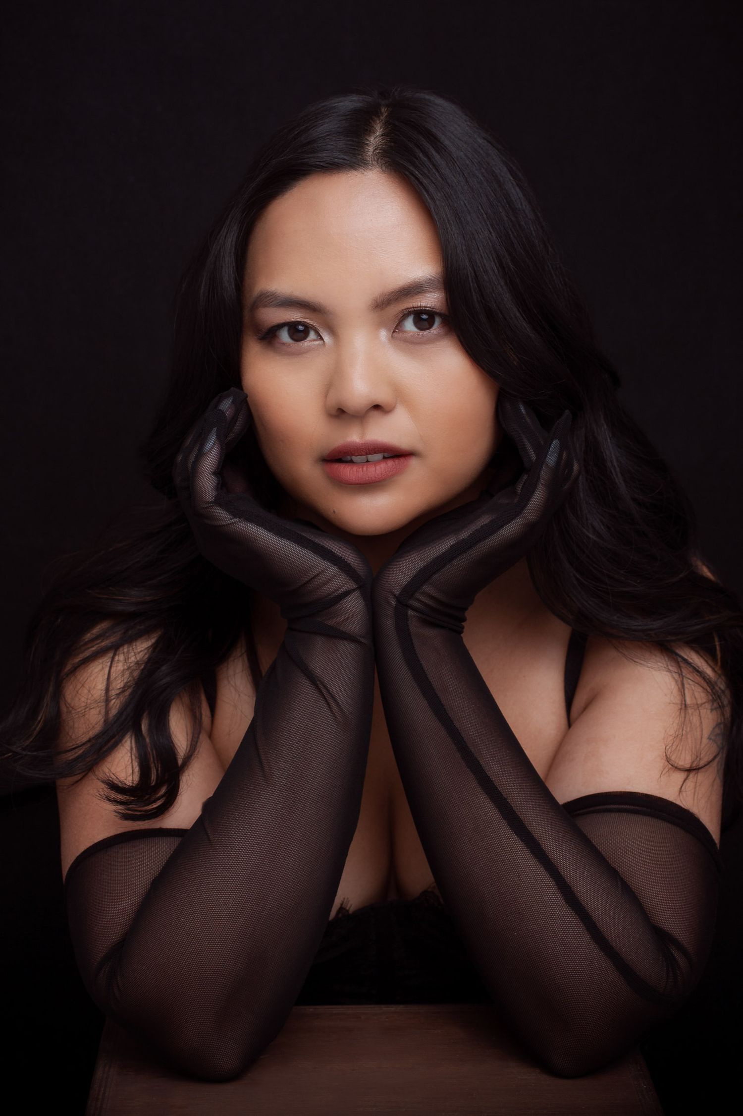 Glamorous portrait session, Empowerment session photography Seattle, Confidence boosting photos for women, Photoshoot to feel beautiful