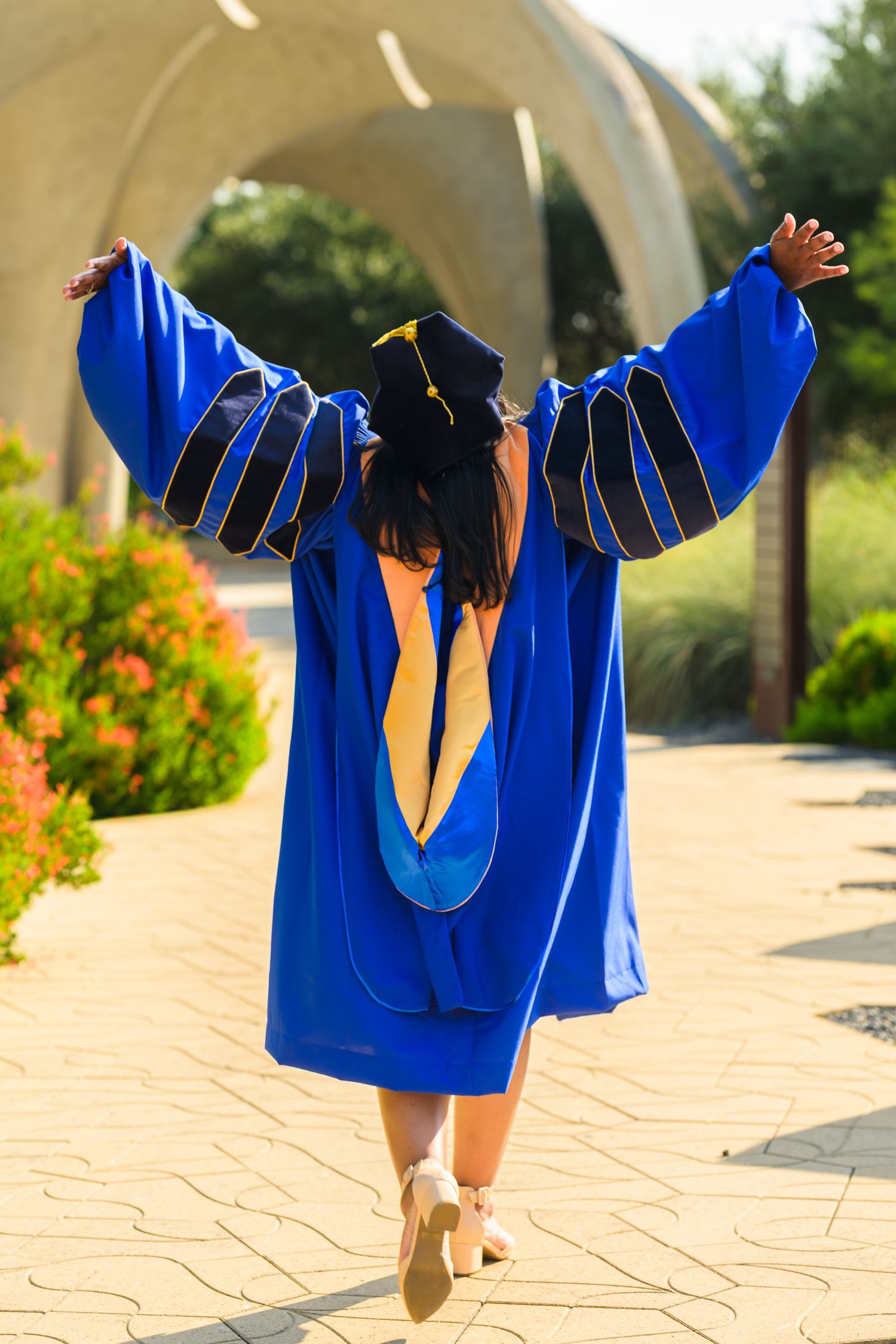 Chamberlain University DNP graduation portrait in at Confluence Park in San Antonio, Texas
