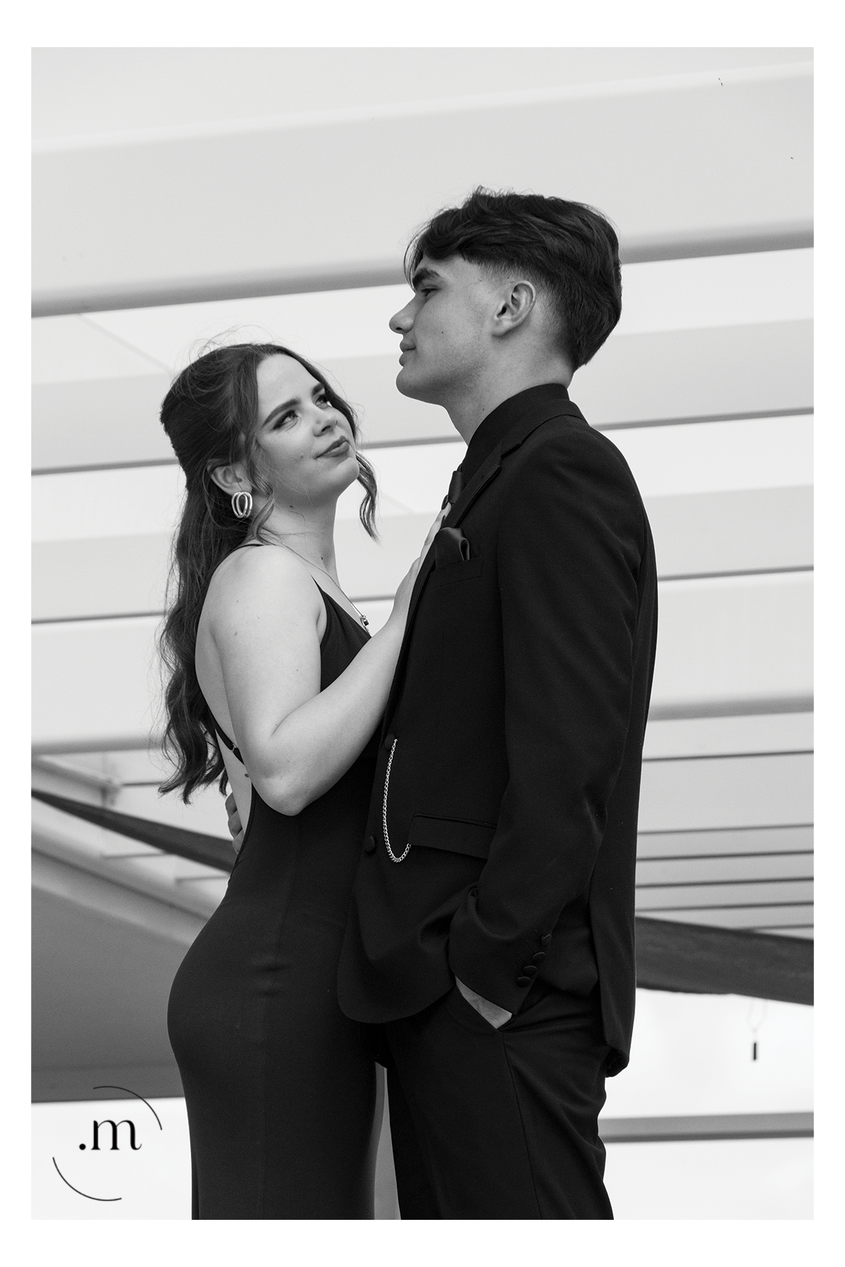metric couple in black and white