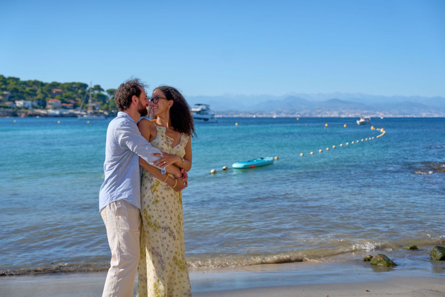 Couple beach photo session, French Riviera