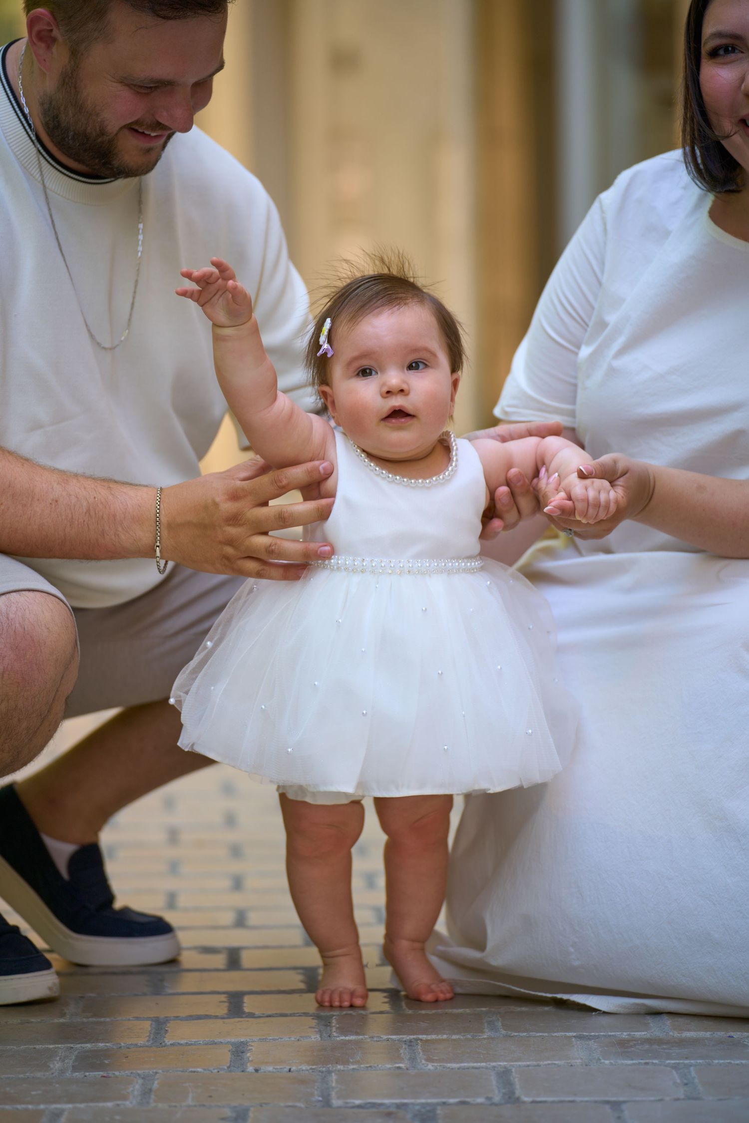 Baby's first steps captured during family photo session, Côte d'Azur